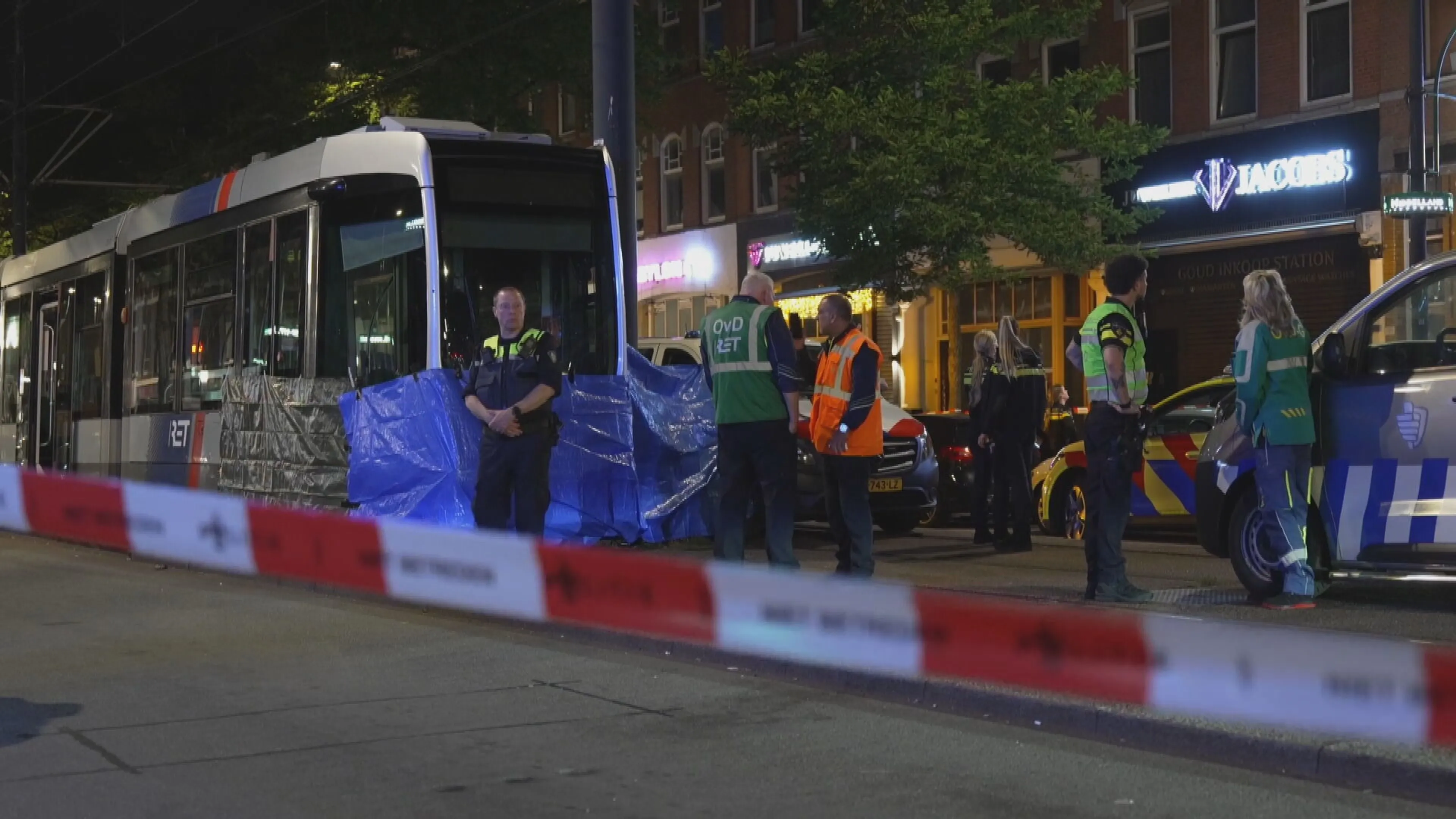 Voetganger overleden na aanrijding met tram in Rotterdam