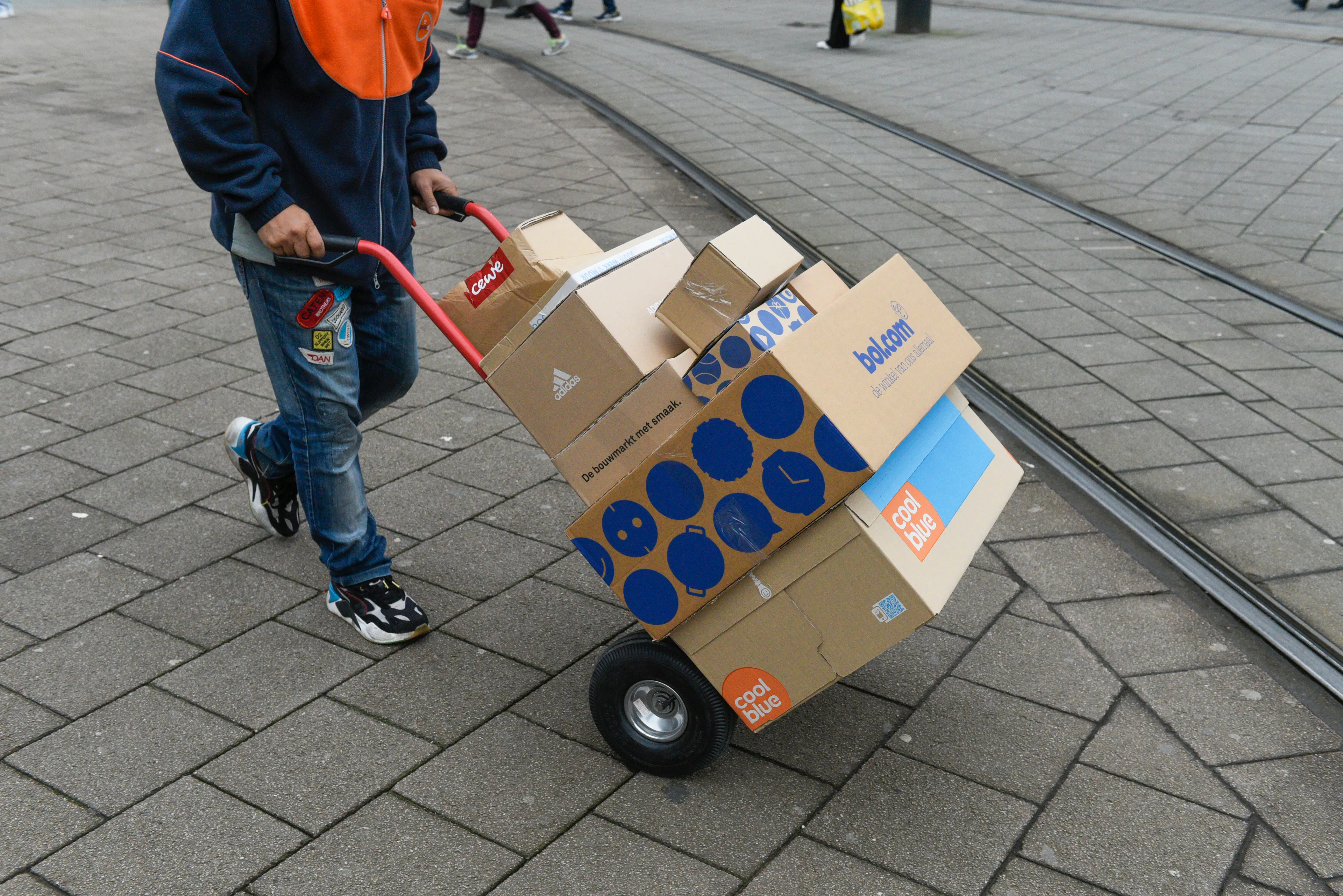 Pakketjes PostNL niet te volgen door storing, klachten stromen binnen