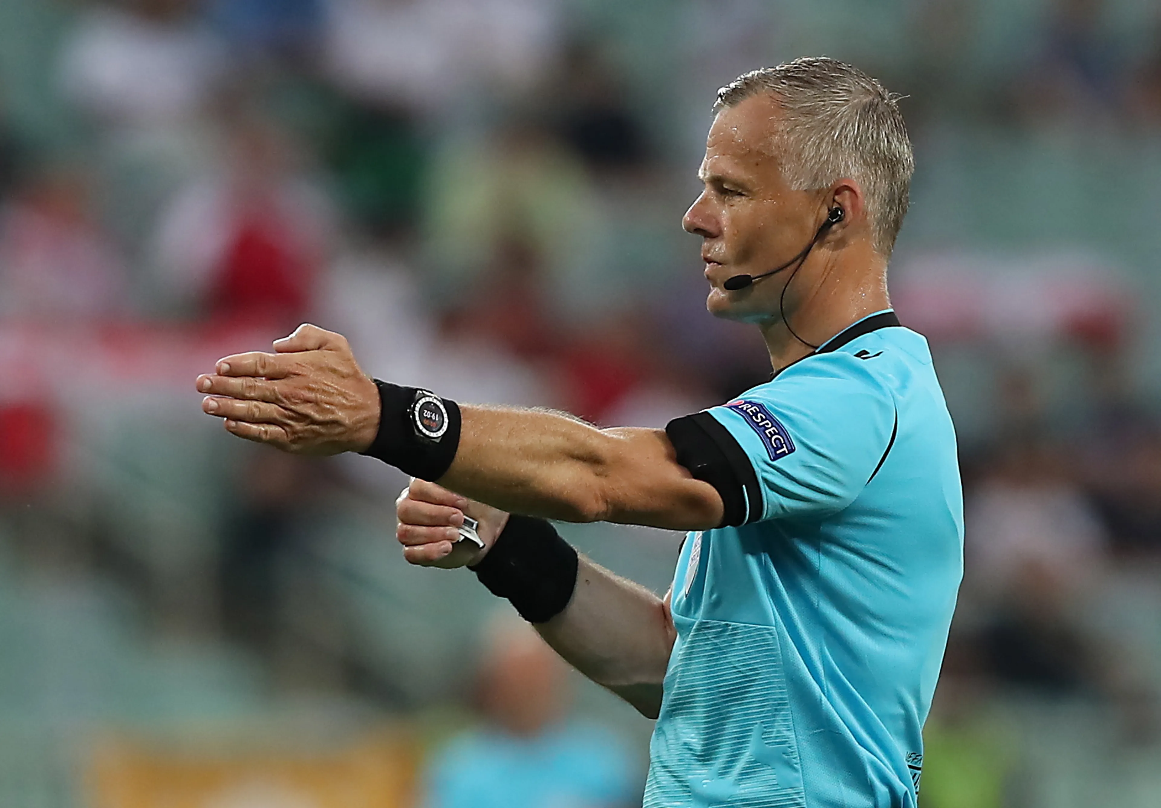 Björn Kuipers blaast komend weekend af met EK-finale: 'Een echte leider'