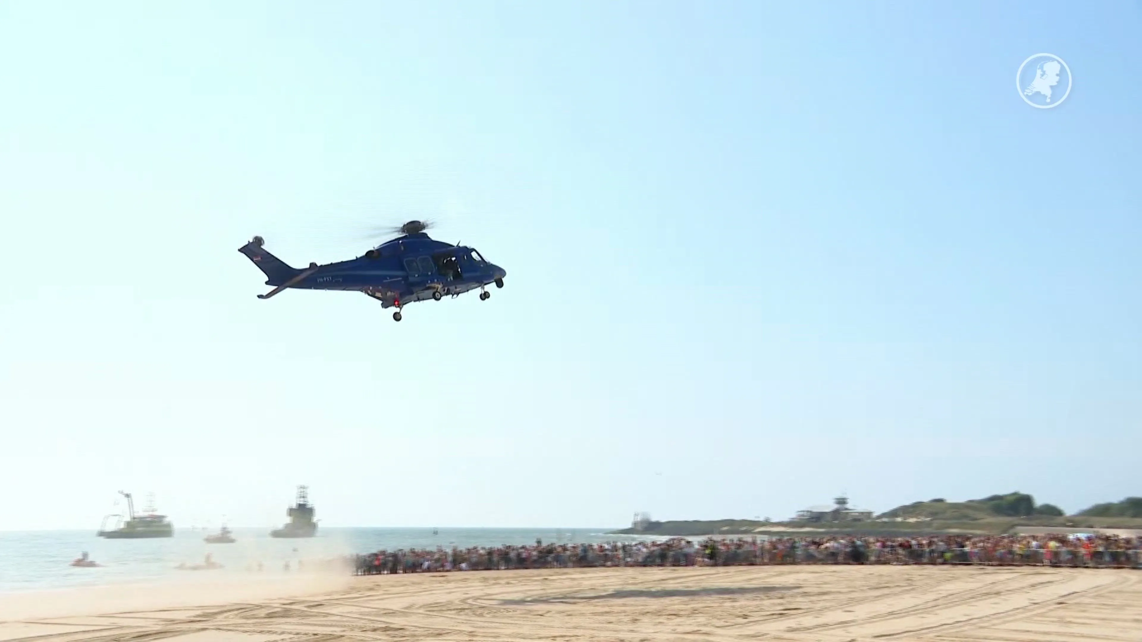 ZIEN: Spectaculaire acties van hulpdiensten op strand Vlissingen