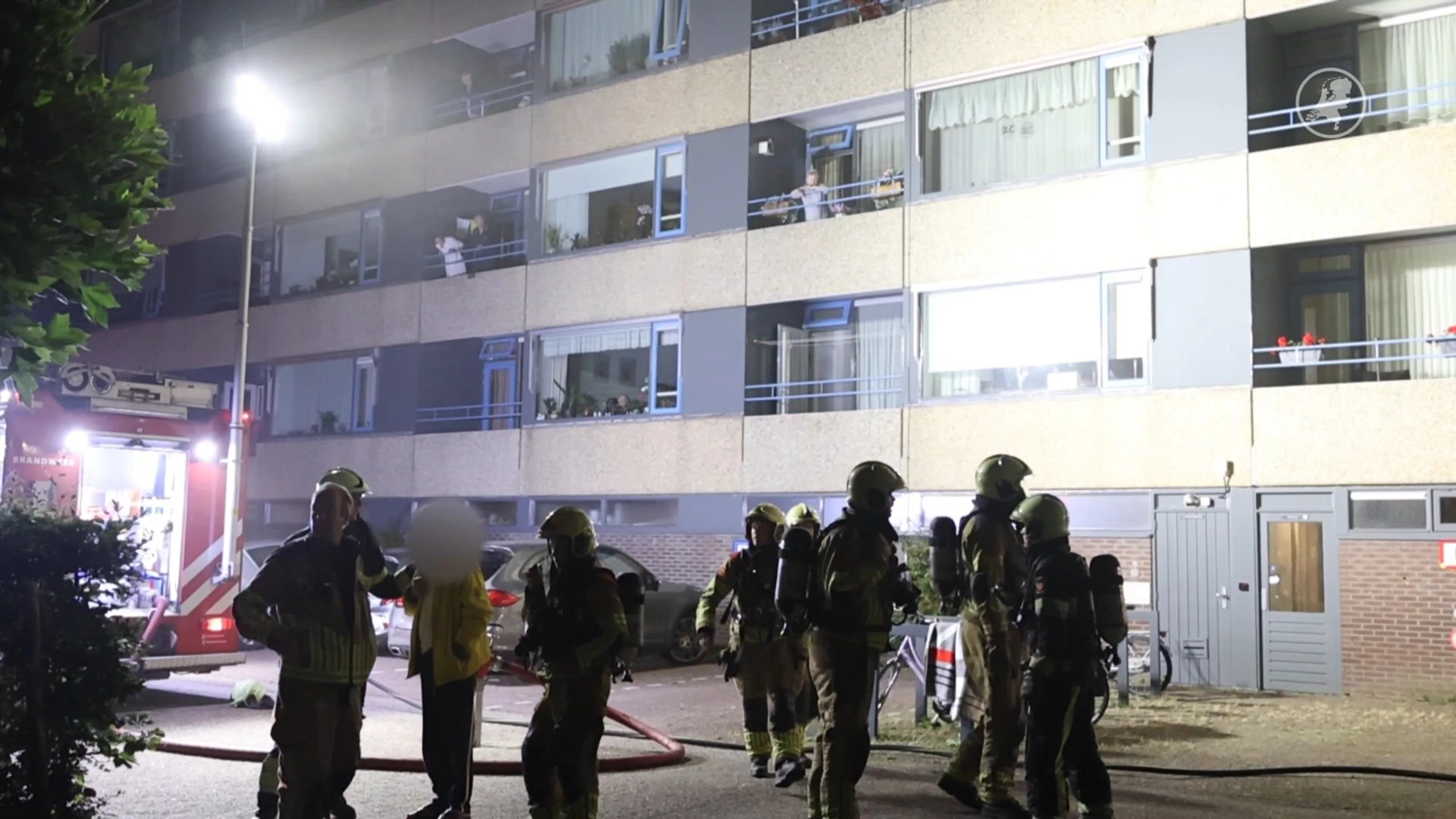 Ontruiming ouderen na brand in serviceflat in Franeker