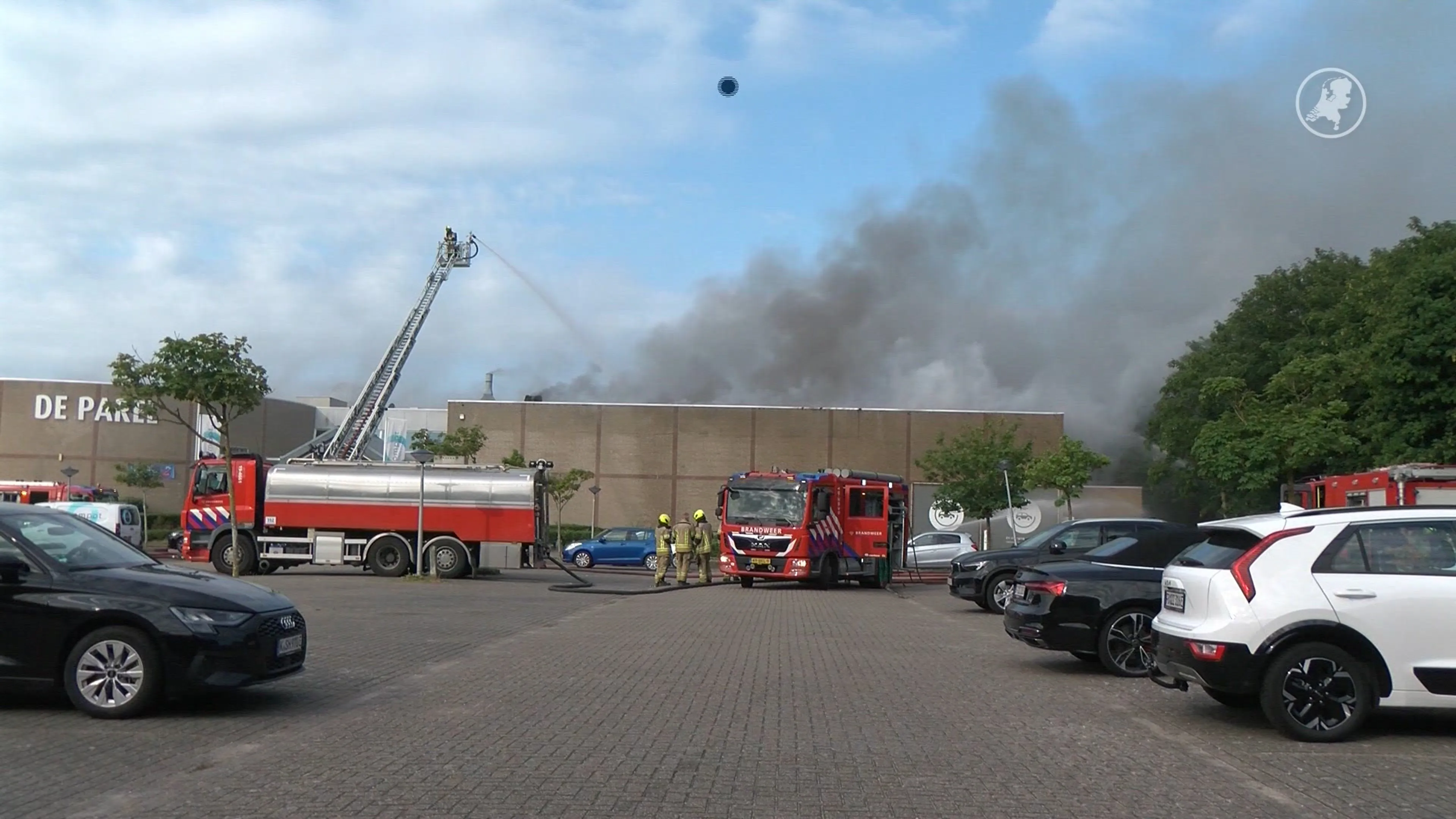 Felle brand in zwembad in Domburg
