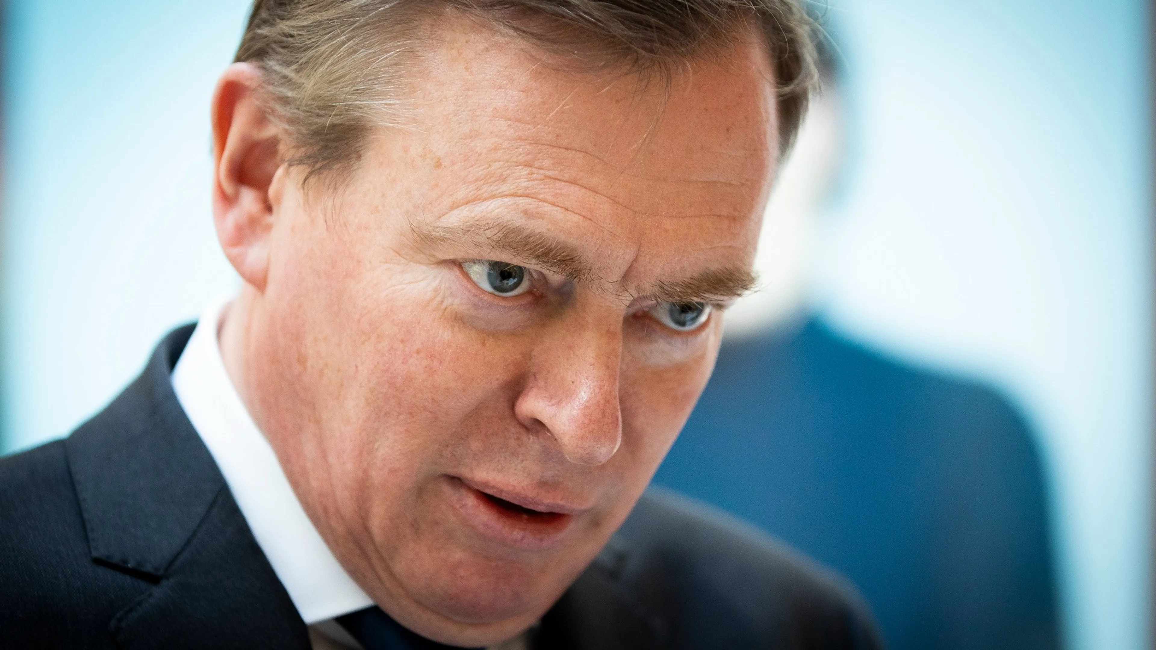 Bruno Bruins is terug en gaat zich bezighouden met Haagse crisis rond De Mos
