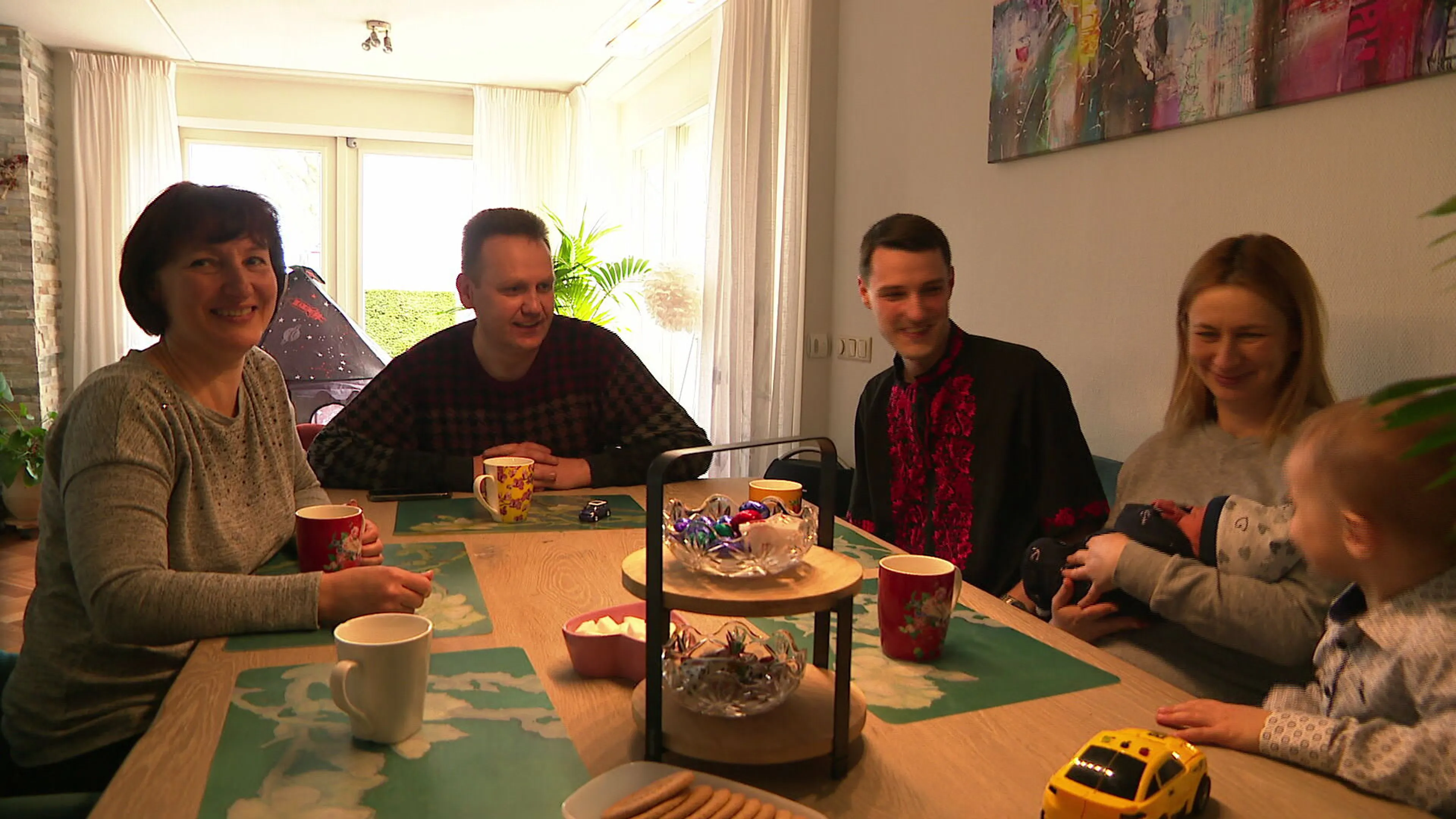 Honderden Oekraïners opgevangen door gastgezinnen zonder VOG: 'Risico's niet uit te sluiten'
