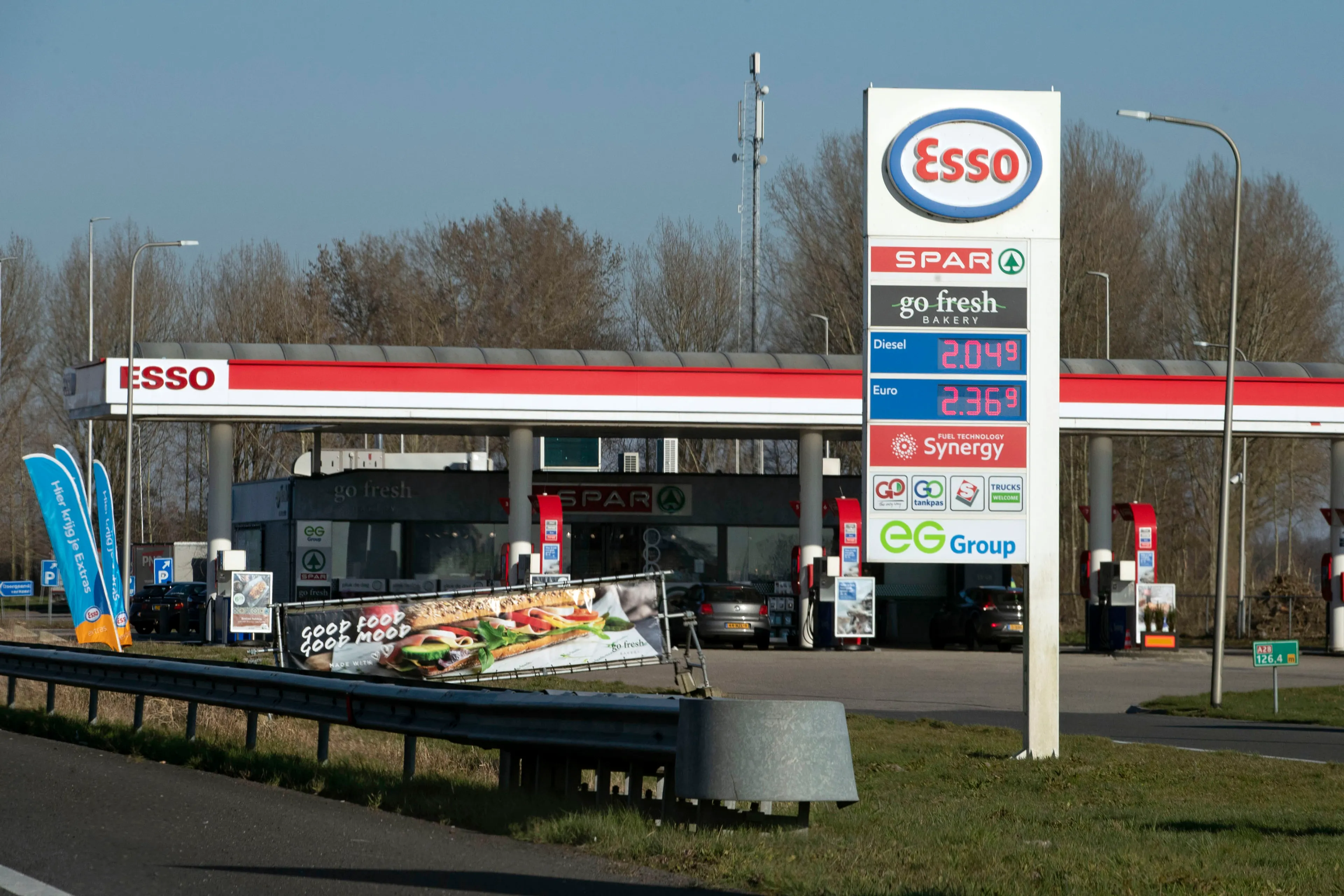 Benzineprijs morgen extreem omhoog door oorlog Oekraïne