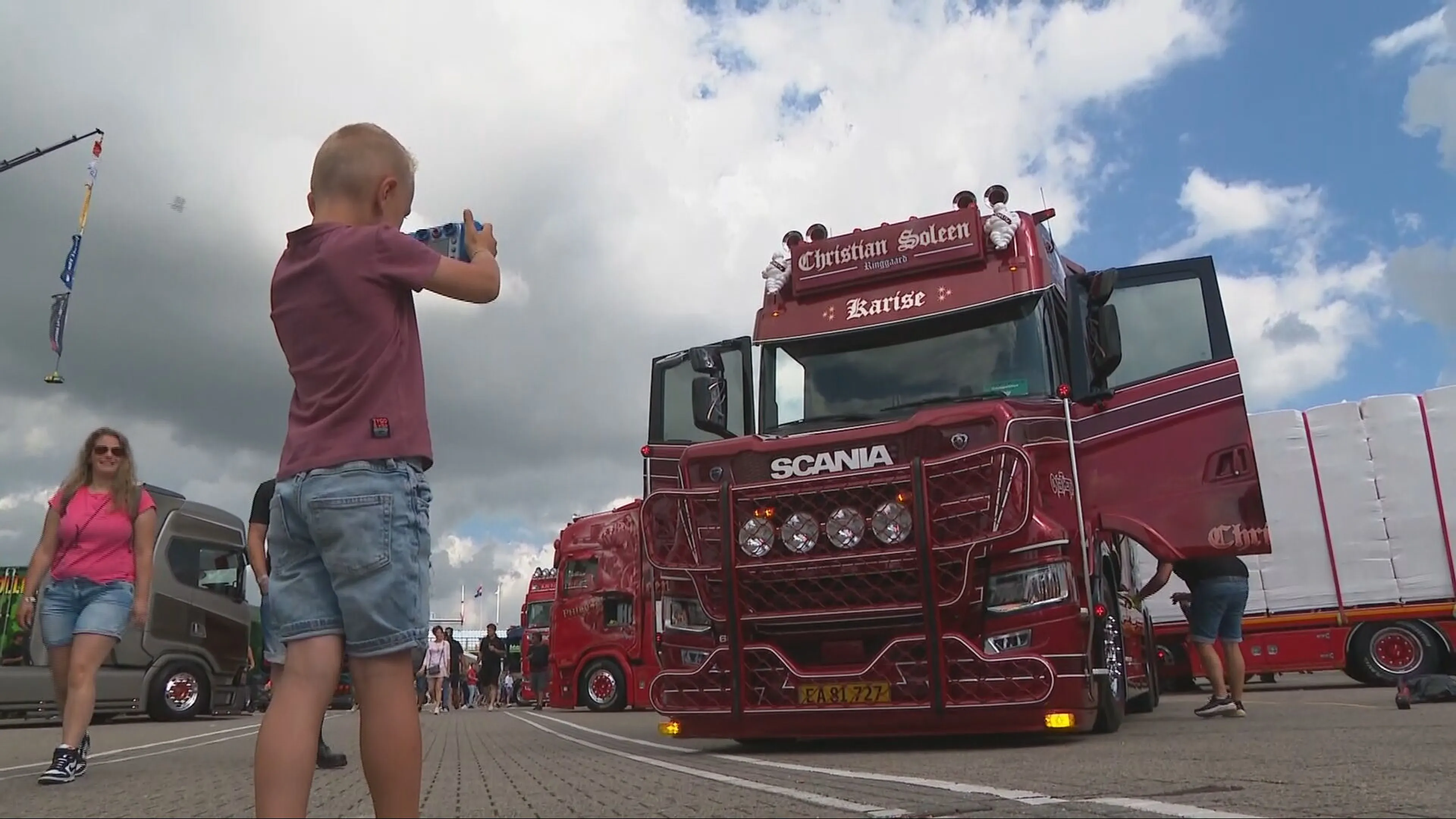 Truckstar Festival trekt tienduizenden bezoekers: 'Eén en al bling bling'