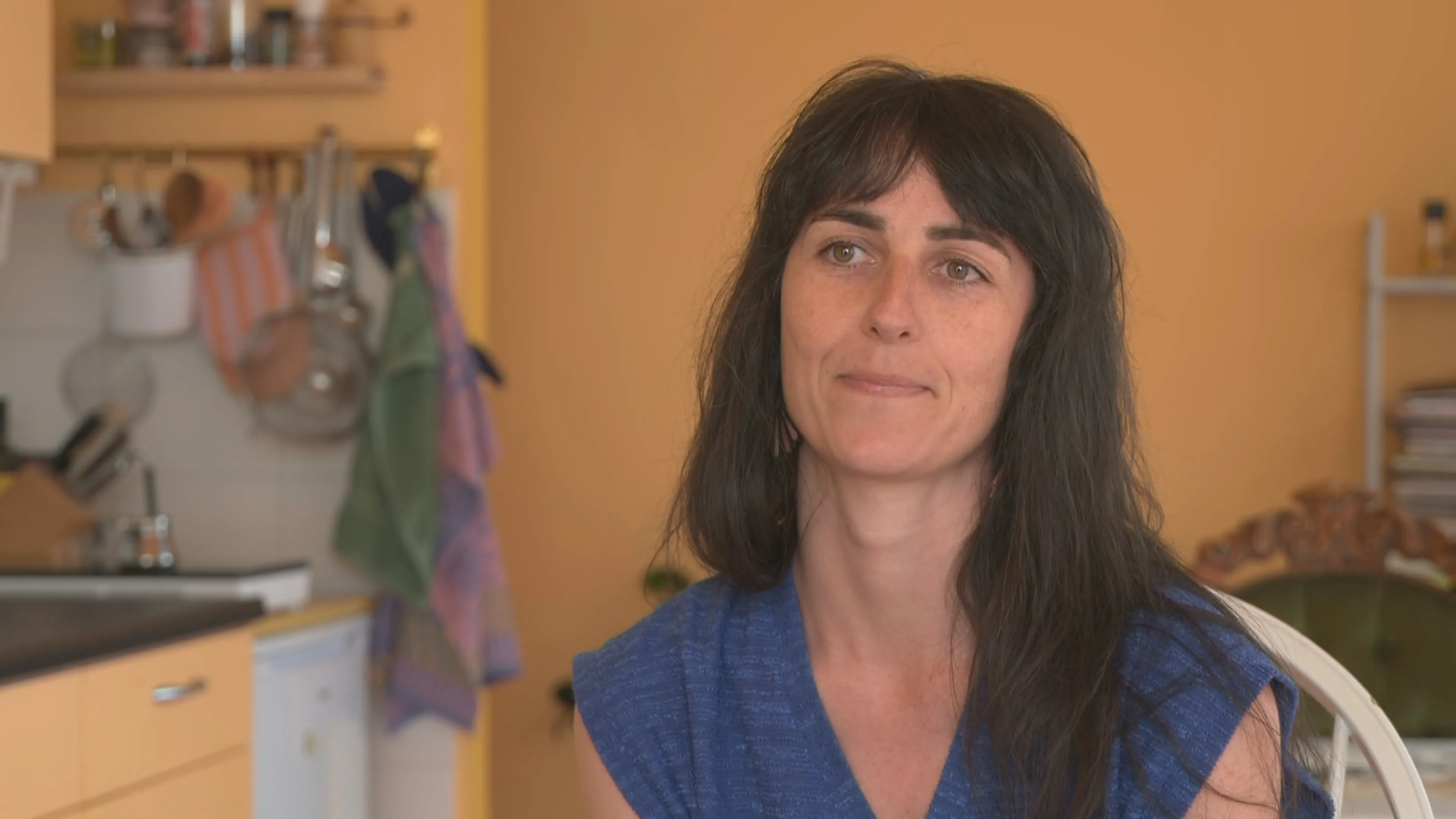 Te weinig baby's, maar Annelies (38) is bewust kinderloos: 'Te veel mensen'