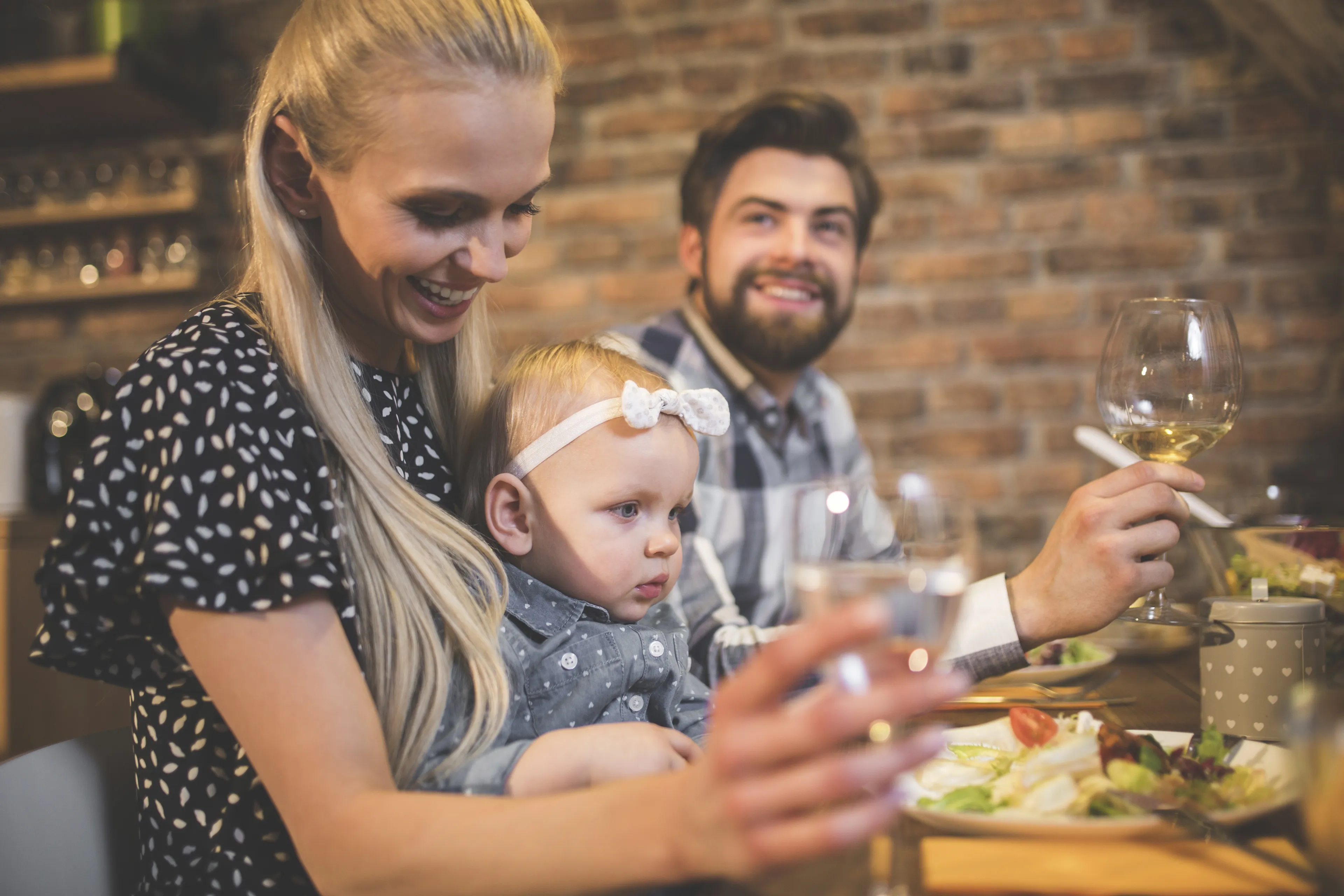 Nieuwe campagne: ouders, stop met drinken waar je kinderen bij zijn