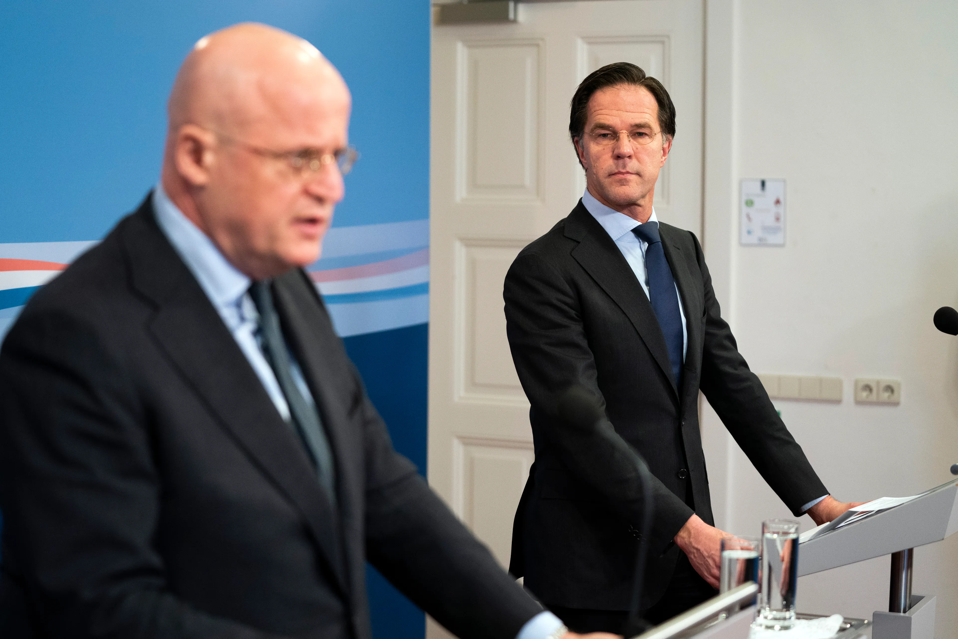 Vertrouwen in coronabeleid kabinet brokkelt verder af, meerderheid vindt strategie amateuristisch