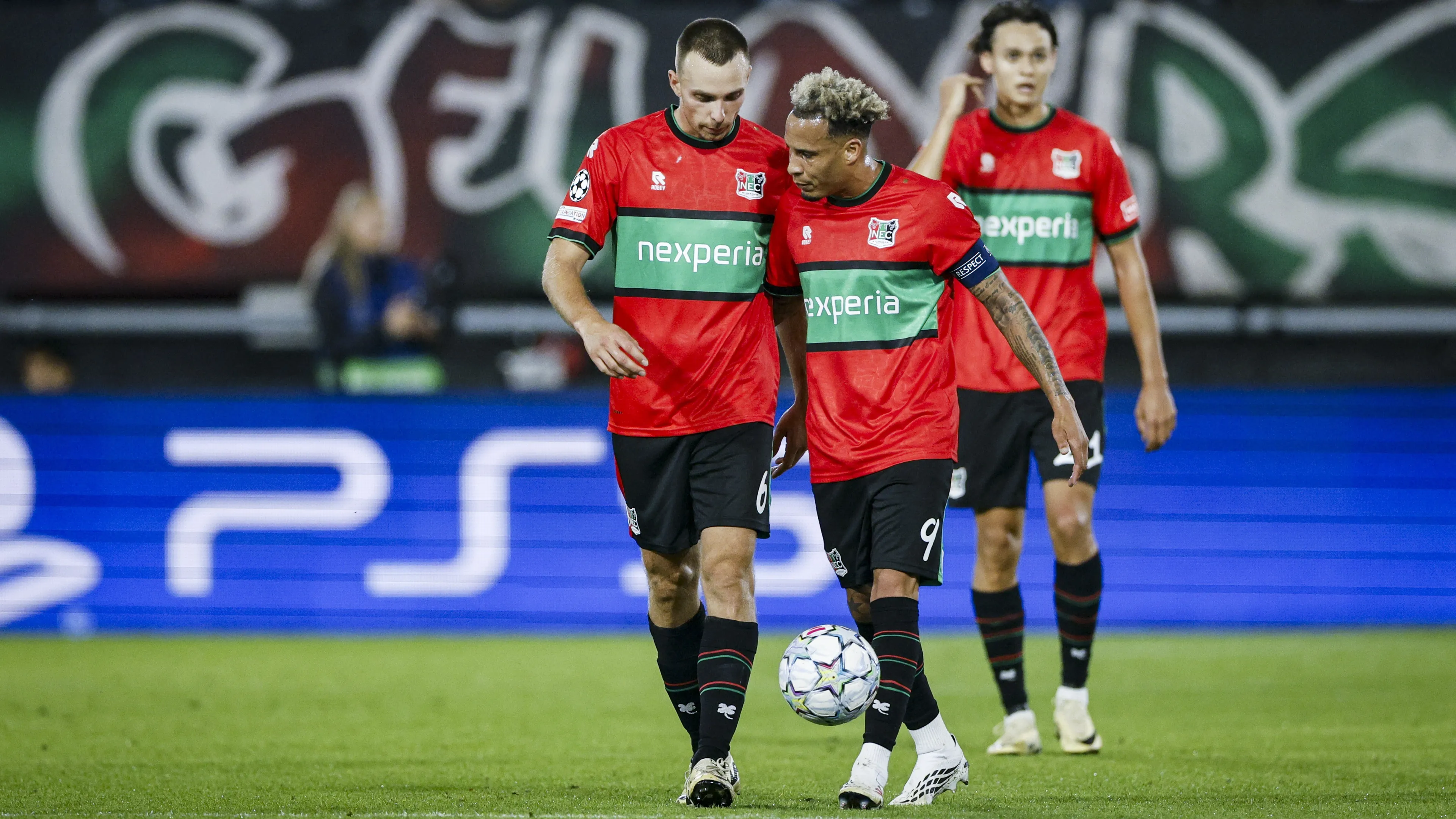 Snelle rode kaart nekt NEC in jacht op Champions League