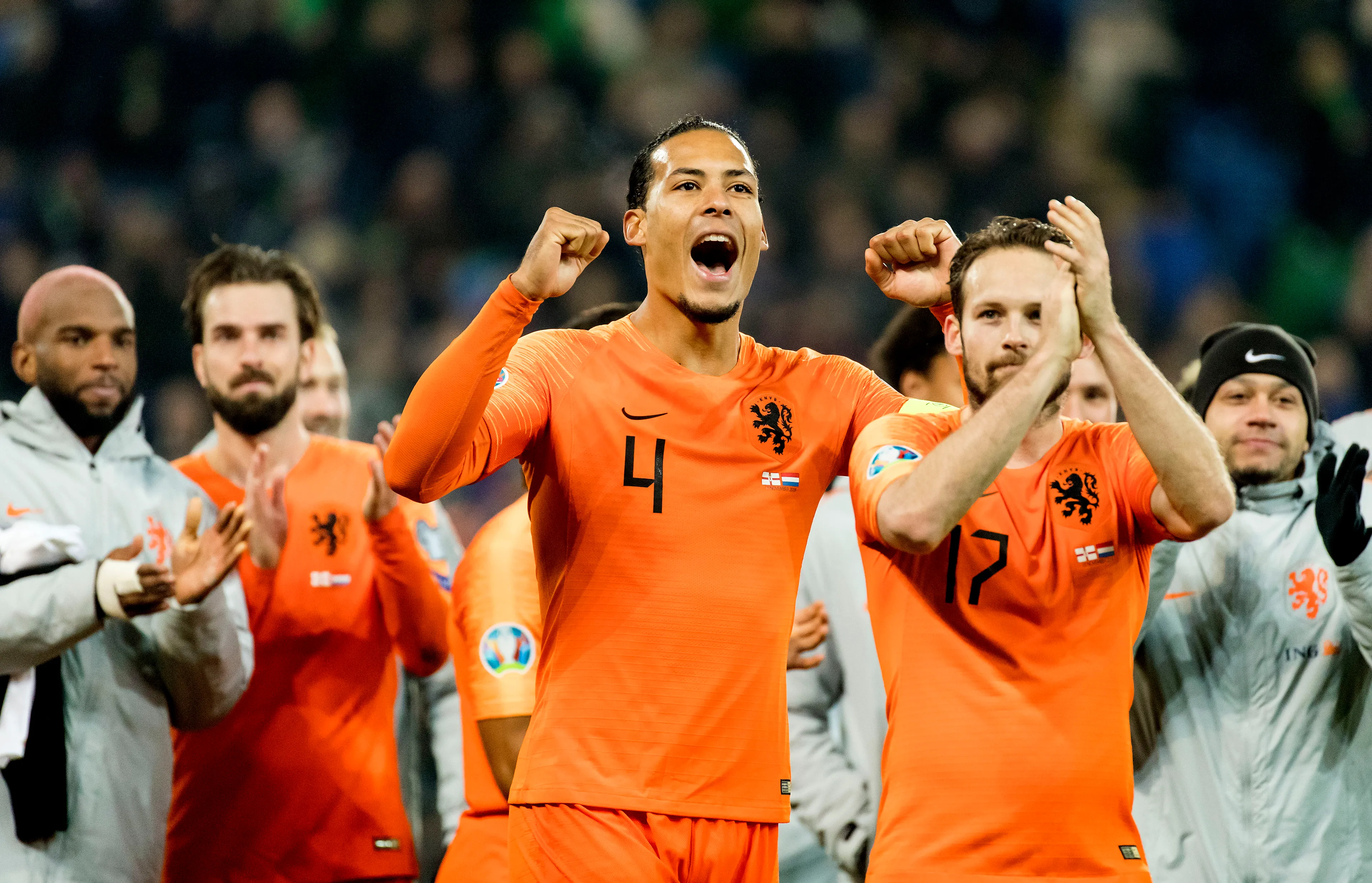 Oranje-internationals boycotten Veronica Inside om uitspraken Derksen