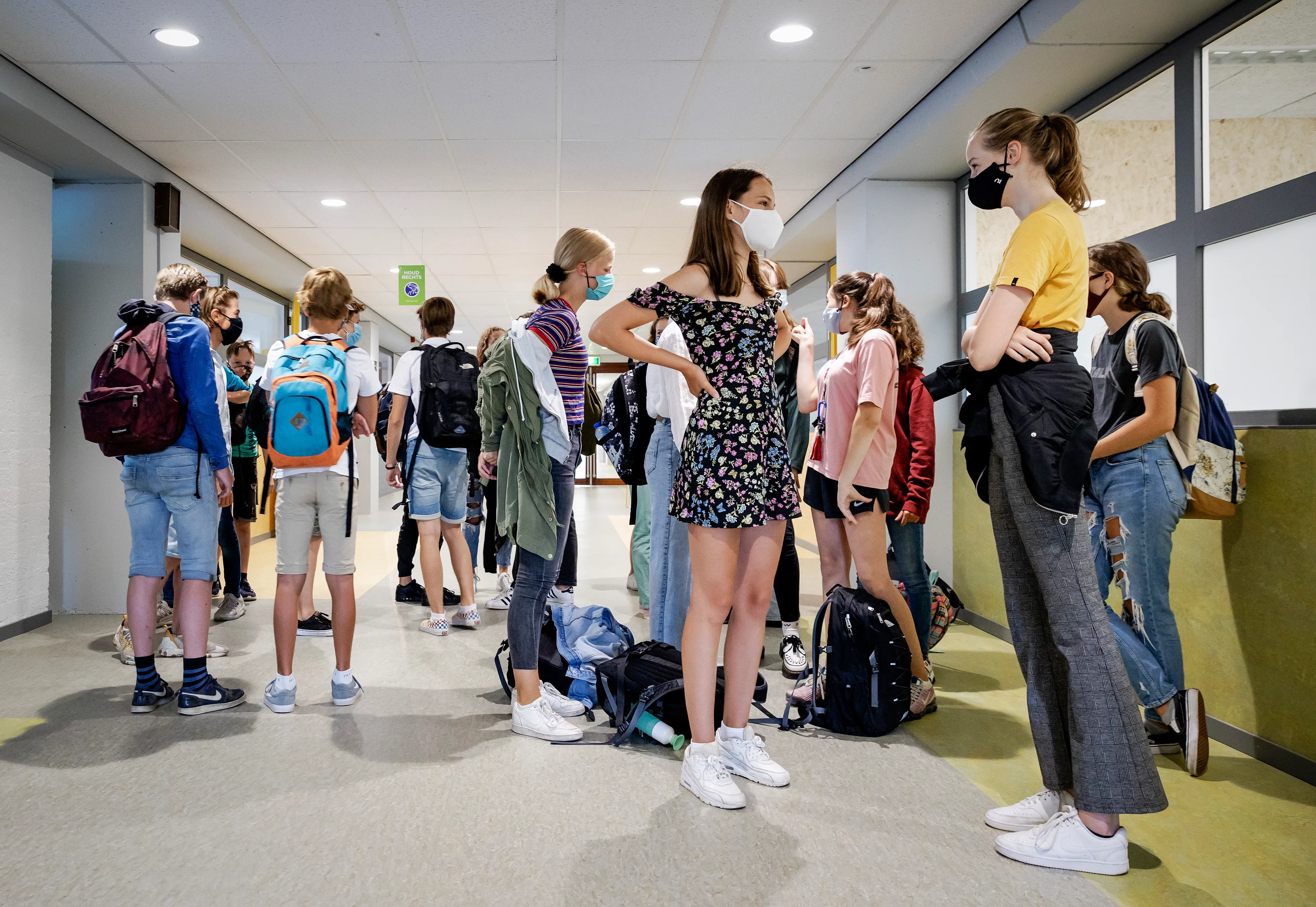 'Tien procent scholieren zit door coronamaatregelen thuis'