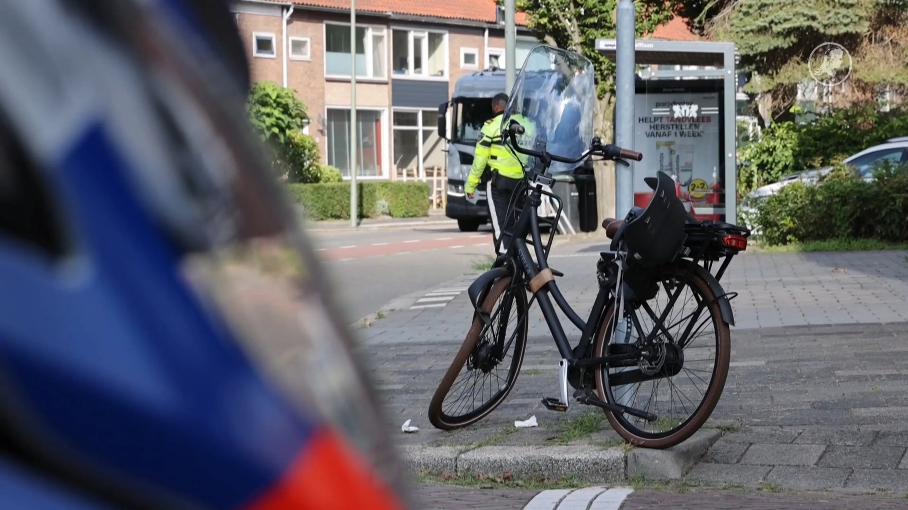 Moeder met twee kinderen aangereden in Dordrecht, bestuurder rijdt door