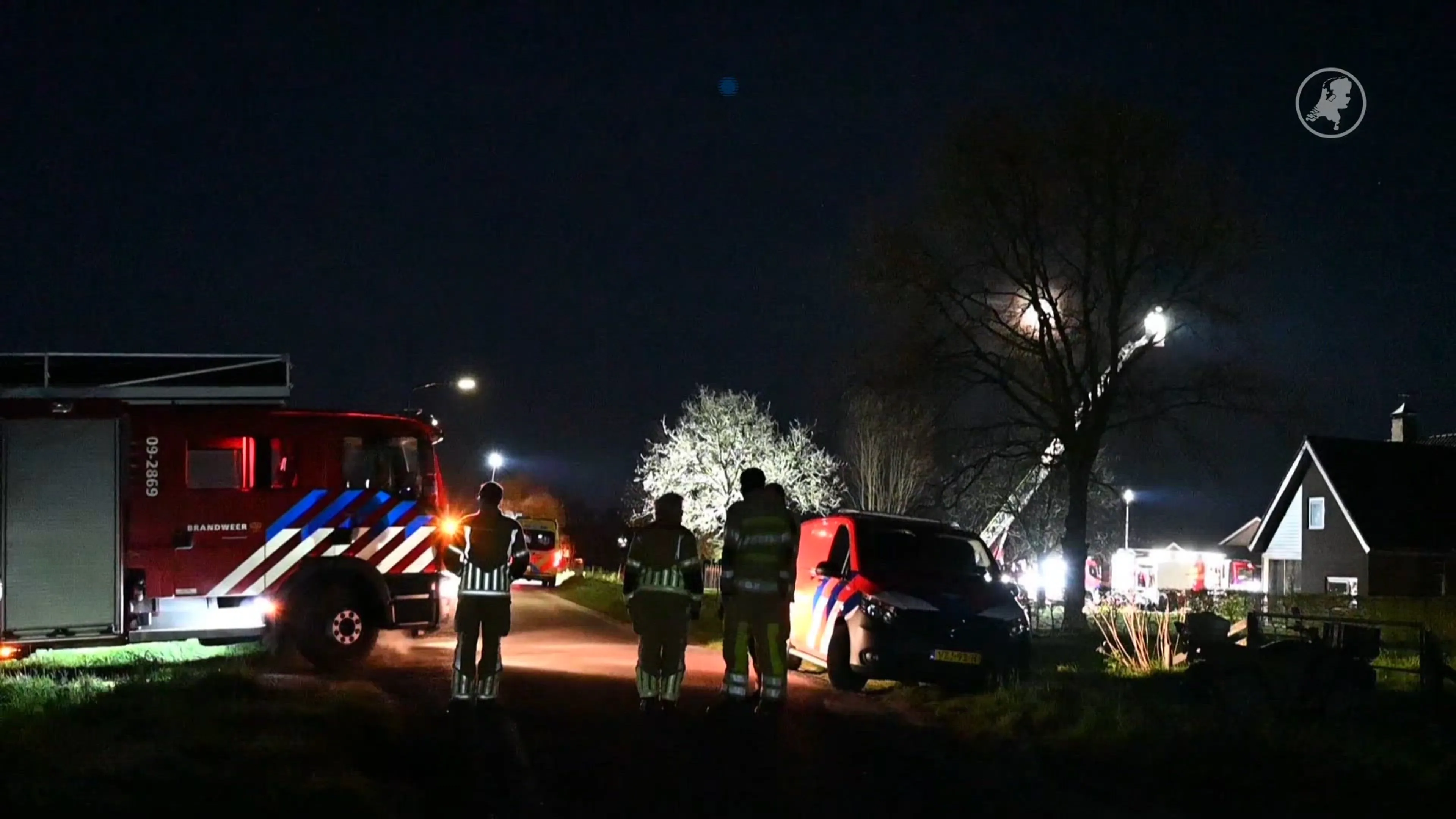 Grote brand in stal van zorgboerderij IJsselstein: twee kalfjes dood