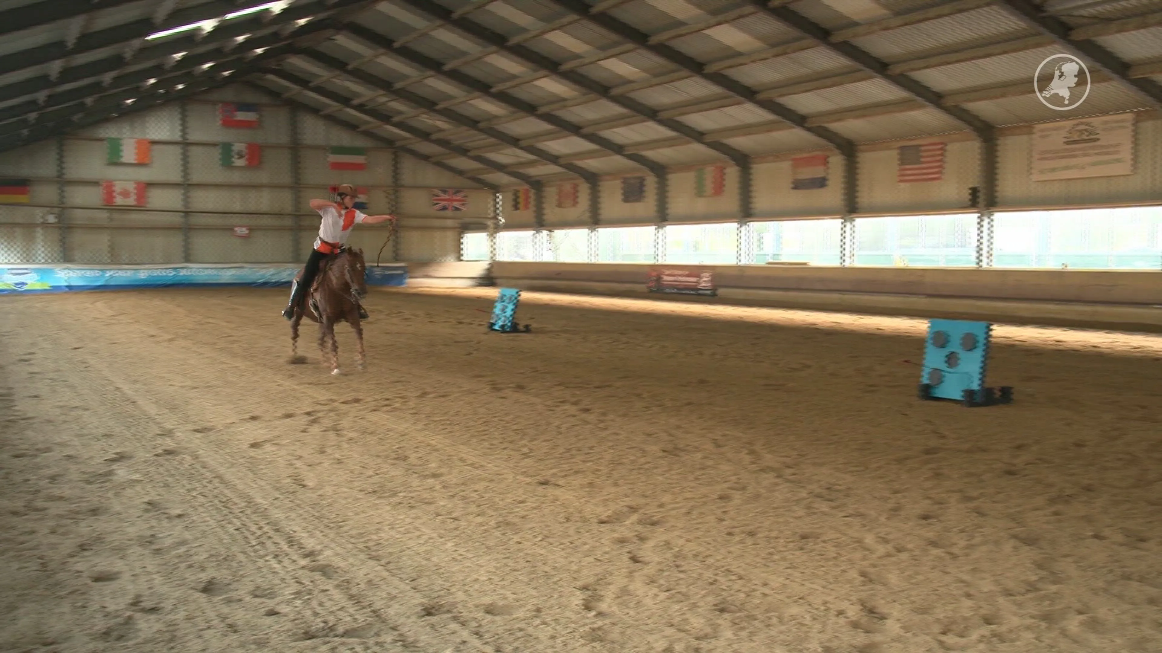 Boogschieten op een paard? Silas is er Europees Kampioen mee geworden