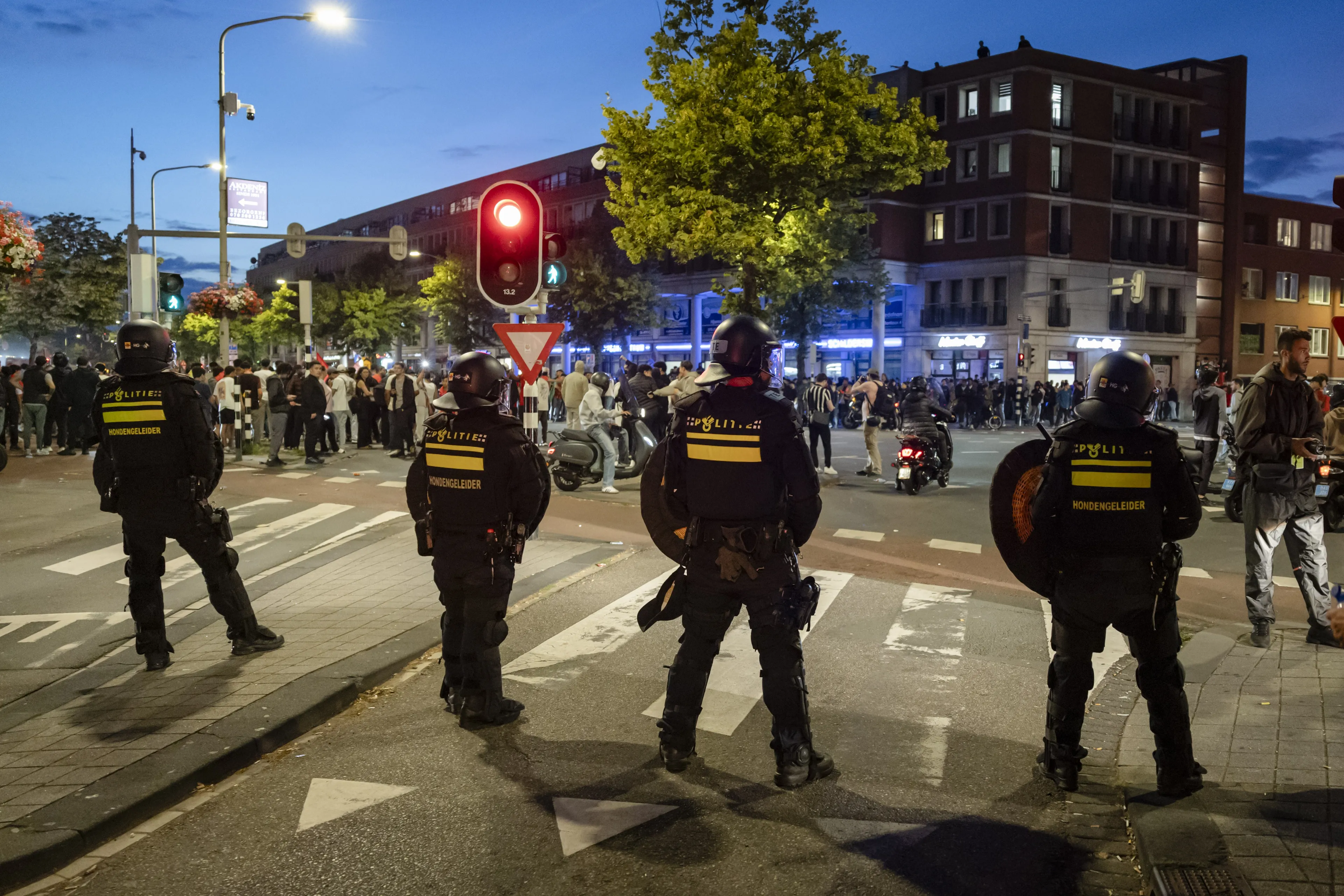 Politie grijpt op meerdere plekken in na WK-feest Marokko