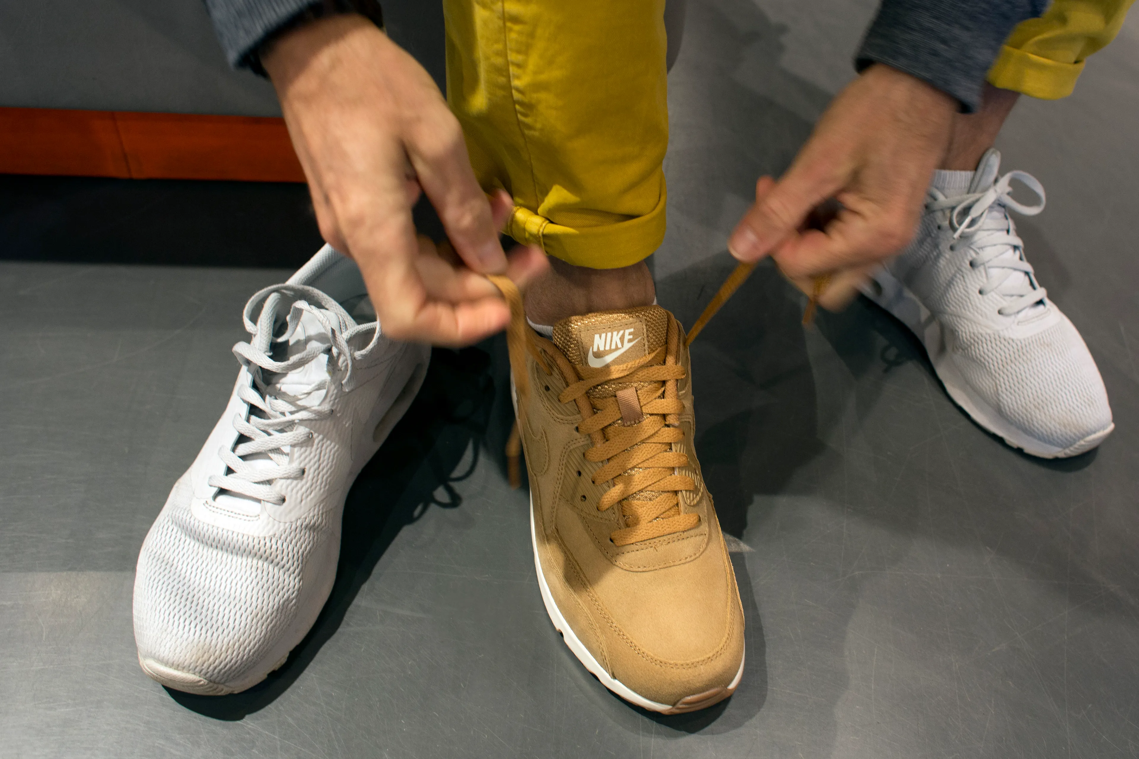 Politie betrapt inbrekersduo dat net gestolen schoenen aan het passen is