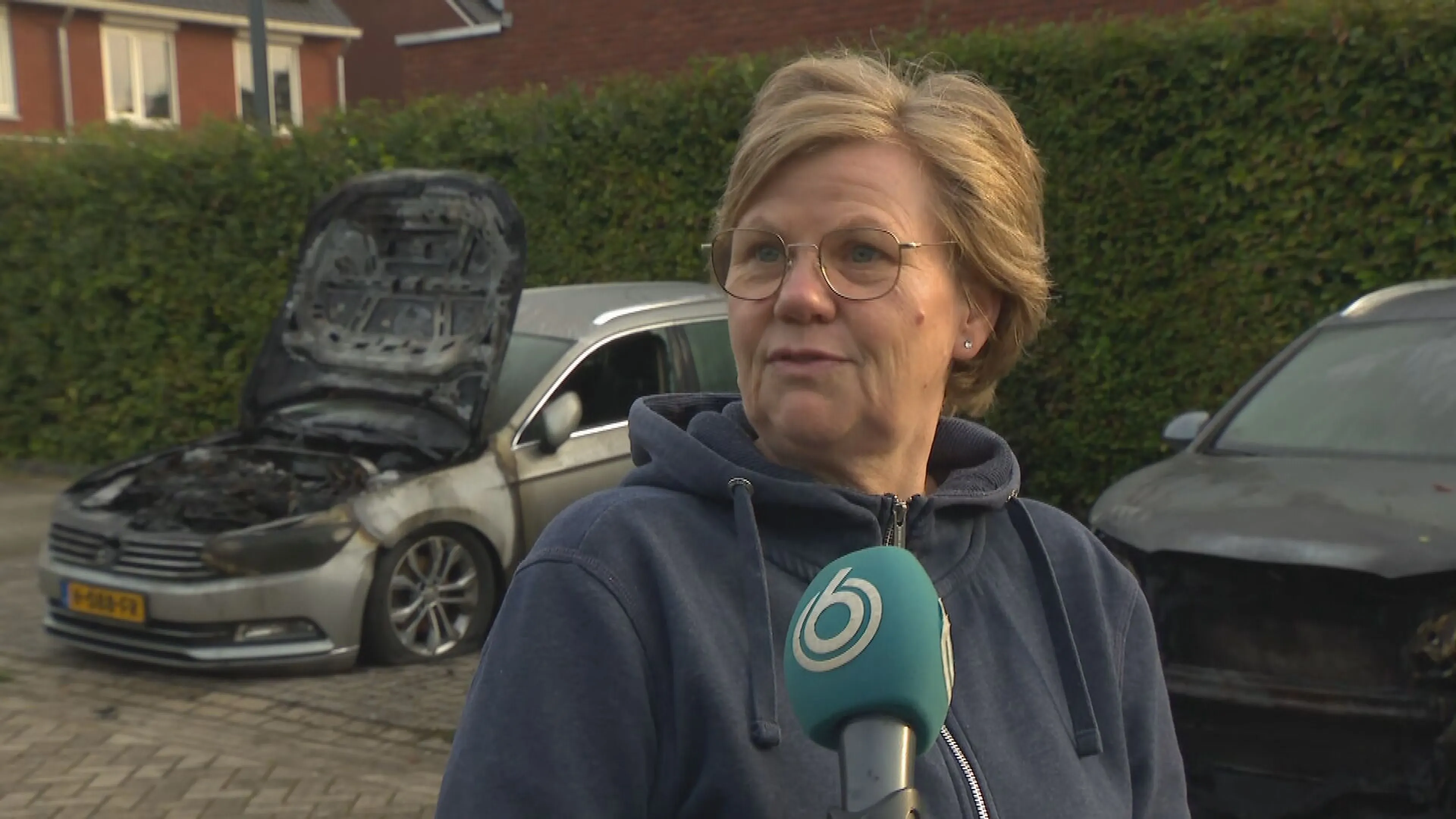 Buurtbewoners nemen schade op na vuurzee in Ede: 'Het lijkt hier wel een oorlogsgebied'