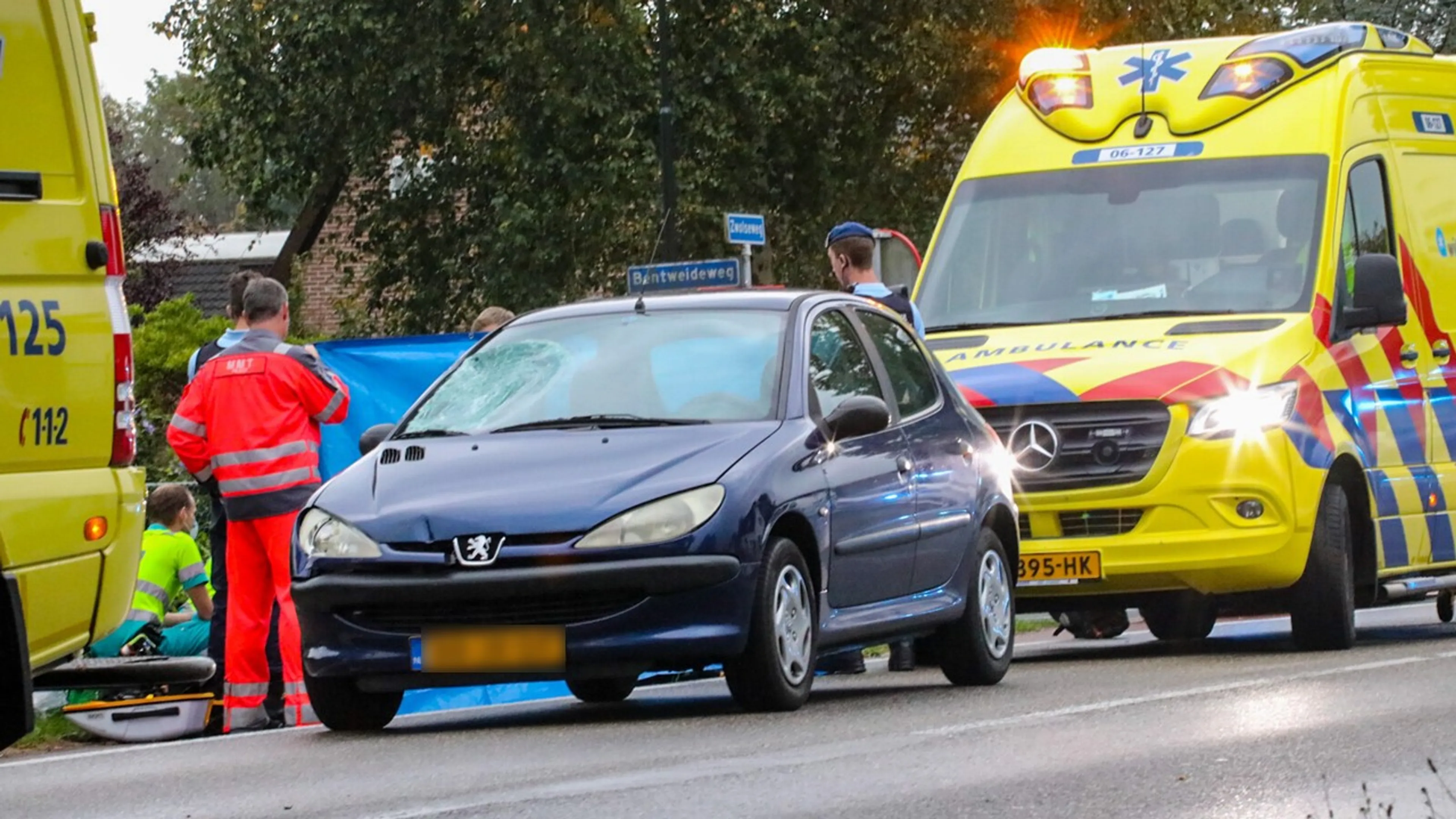 Jongen (14) komt om bij botsing met auto in Wenum-Wiesel