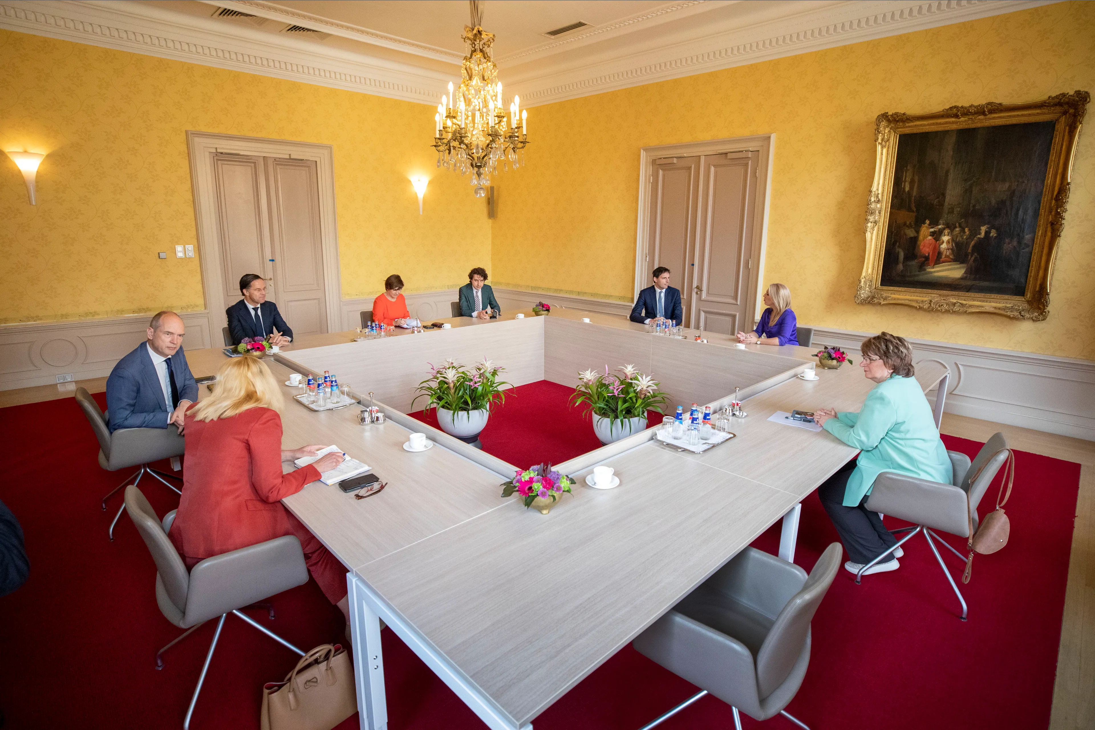 Informateur Hamer spreekt zeven fractieleiders samen: 'Nog niet over coalitiesamenstelling gesproken'