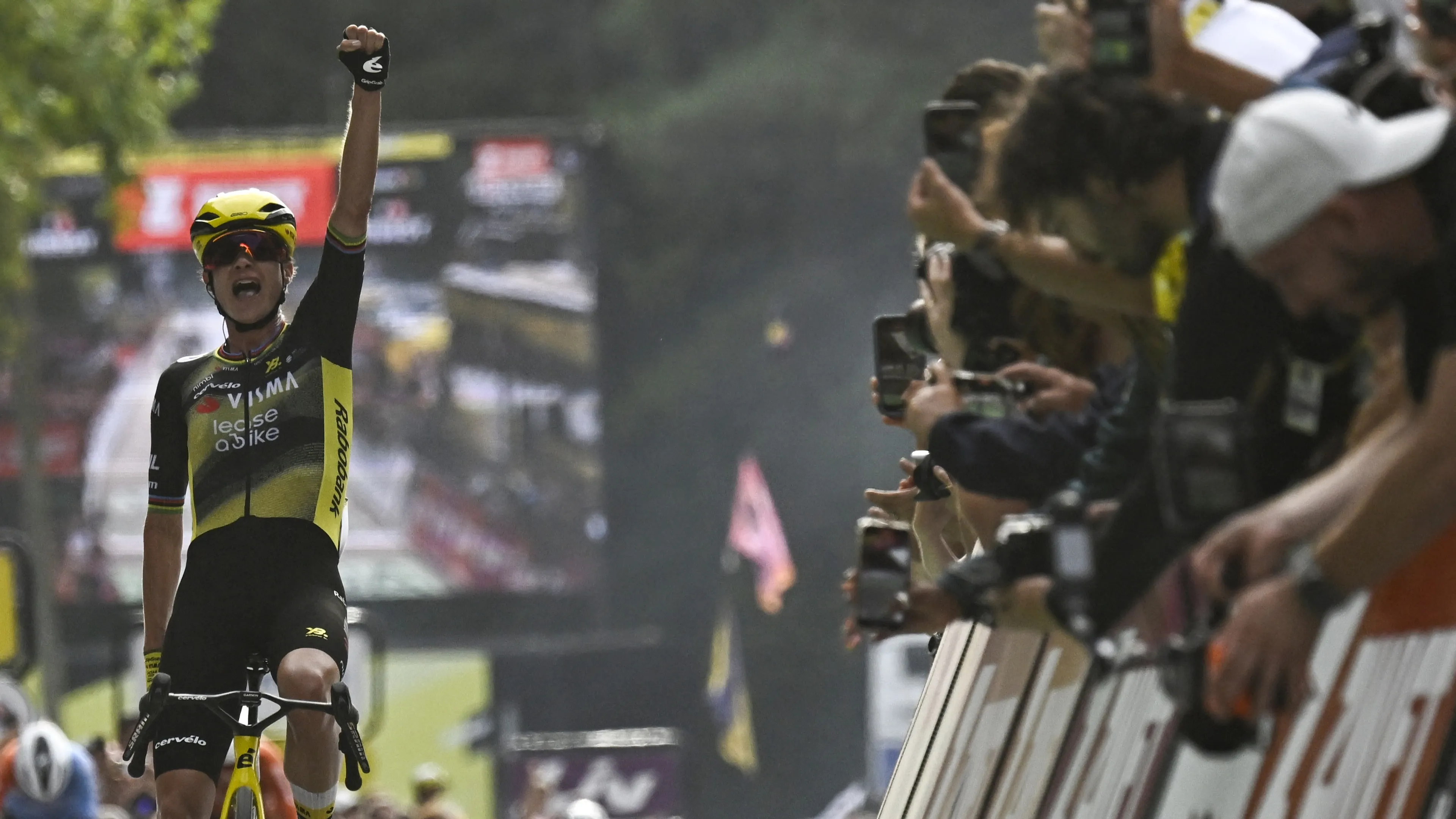 Wielrenster Marianne Vos wint eerste etappe Tour de France Femmes