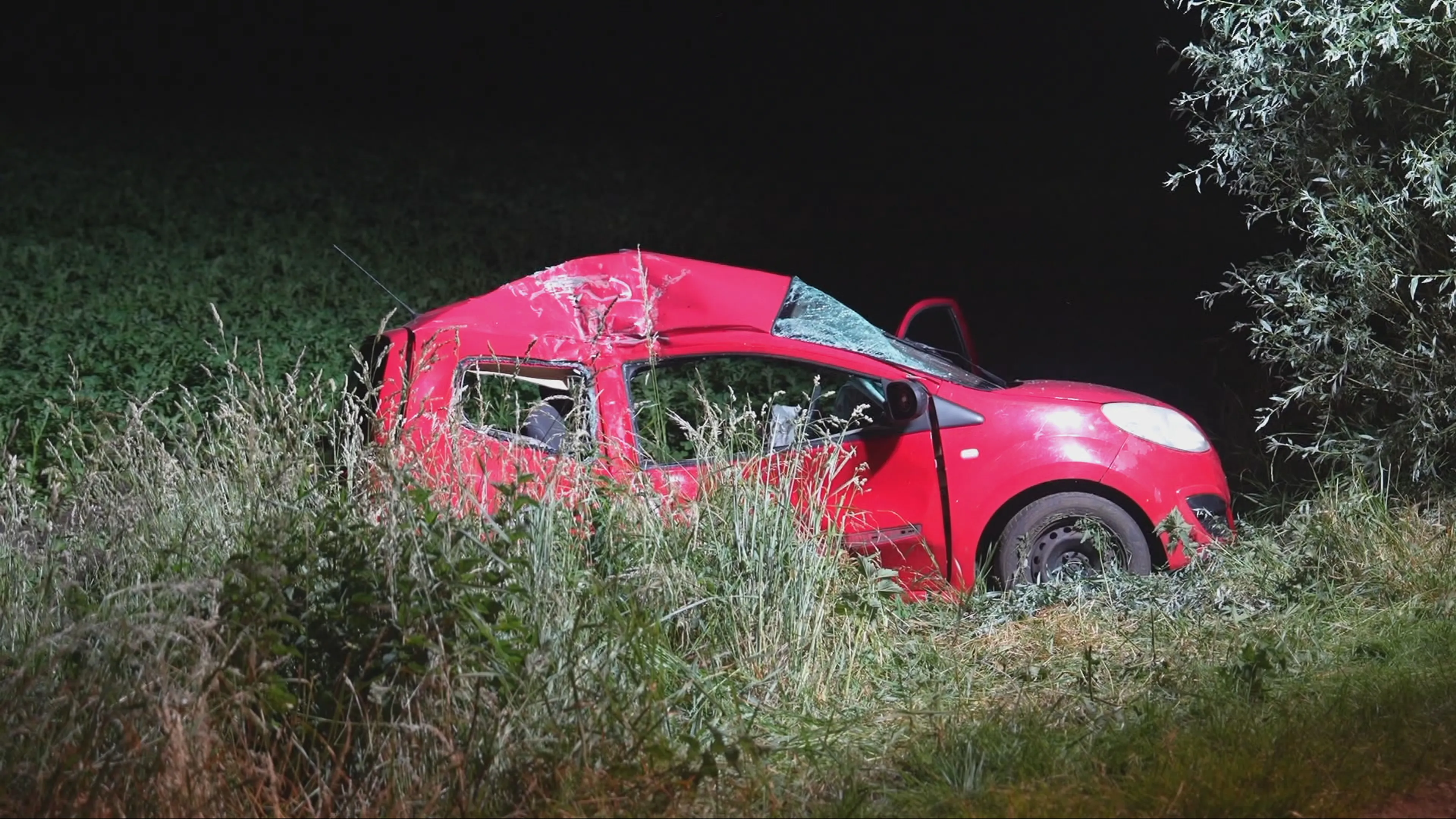 Man (26) overleden bij ongeluk in Steenwijkerwold, bestuurder raakt gewond