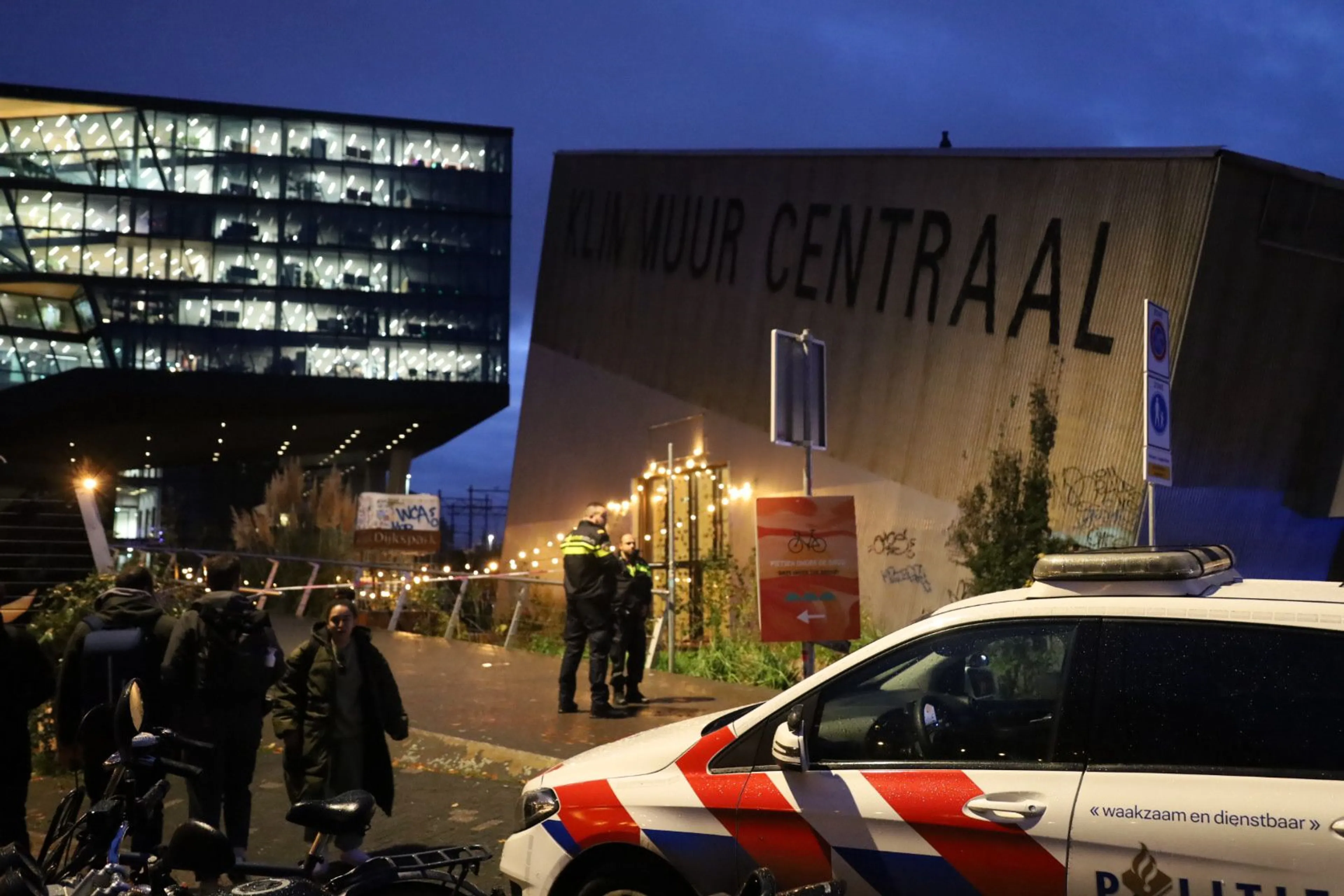 Drama op kinderfeestje: jongen (11) overlijdt na val van klimwand
