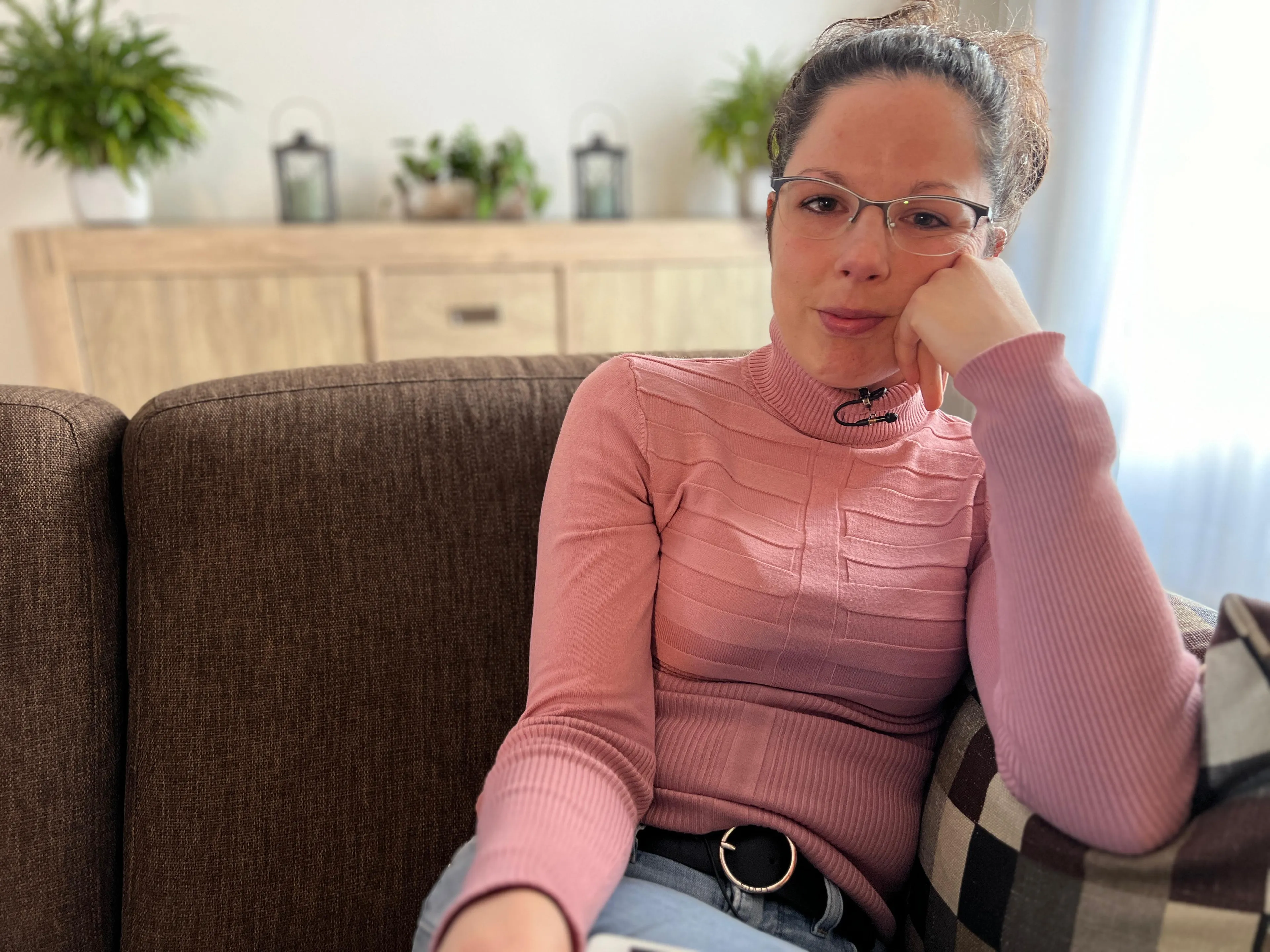 Denise heeft 25 dagen per maand migraine: 'Veel meer dan alleen hoofdpijn'