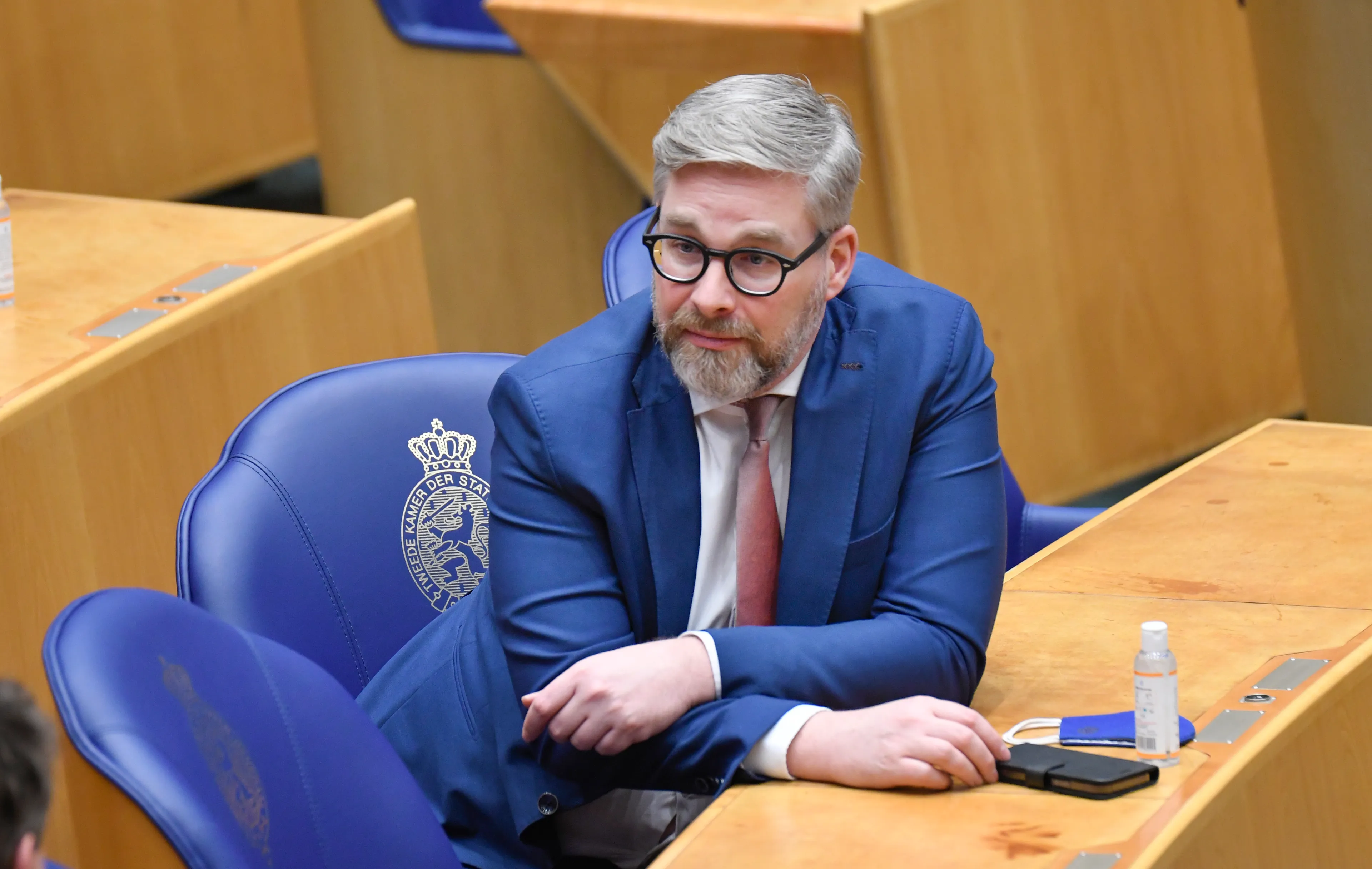 Meerderheid Nederlanders: maak seksueel getinte appjes aan minderjarigen verboden