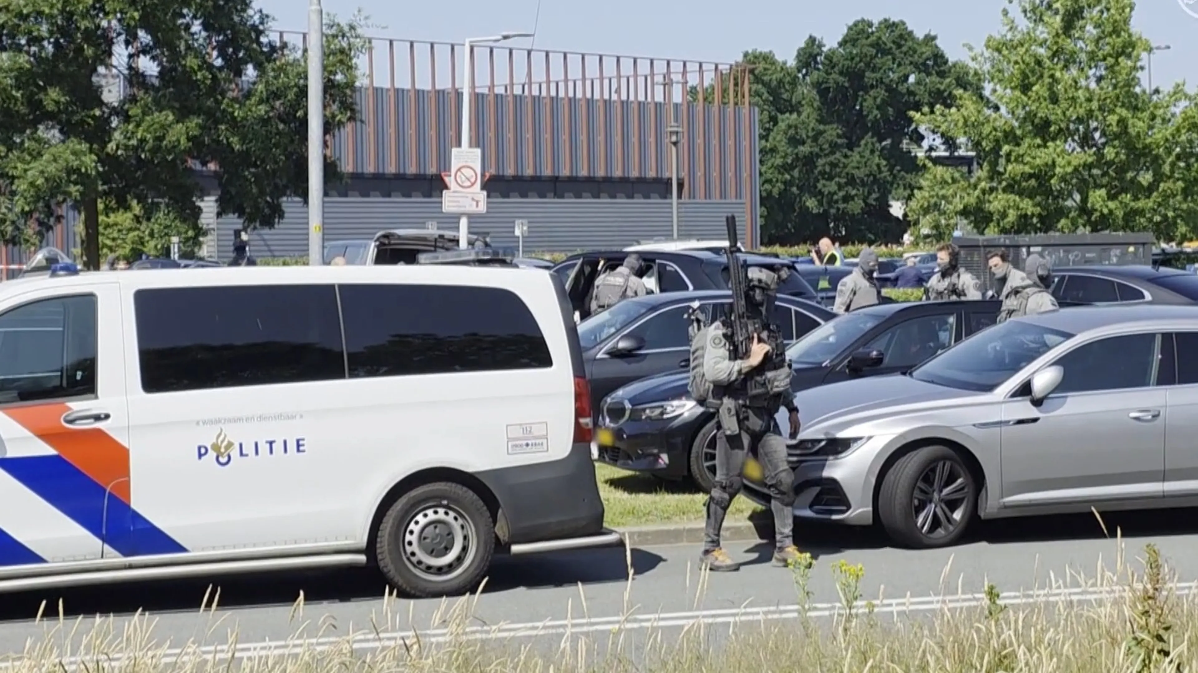 Melding gewapend persoon op school Barneveld was vals, minderjarige opgepakt