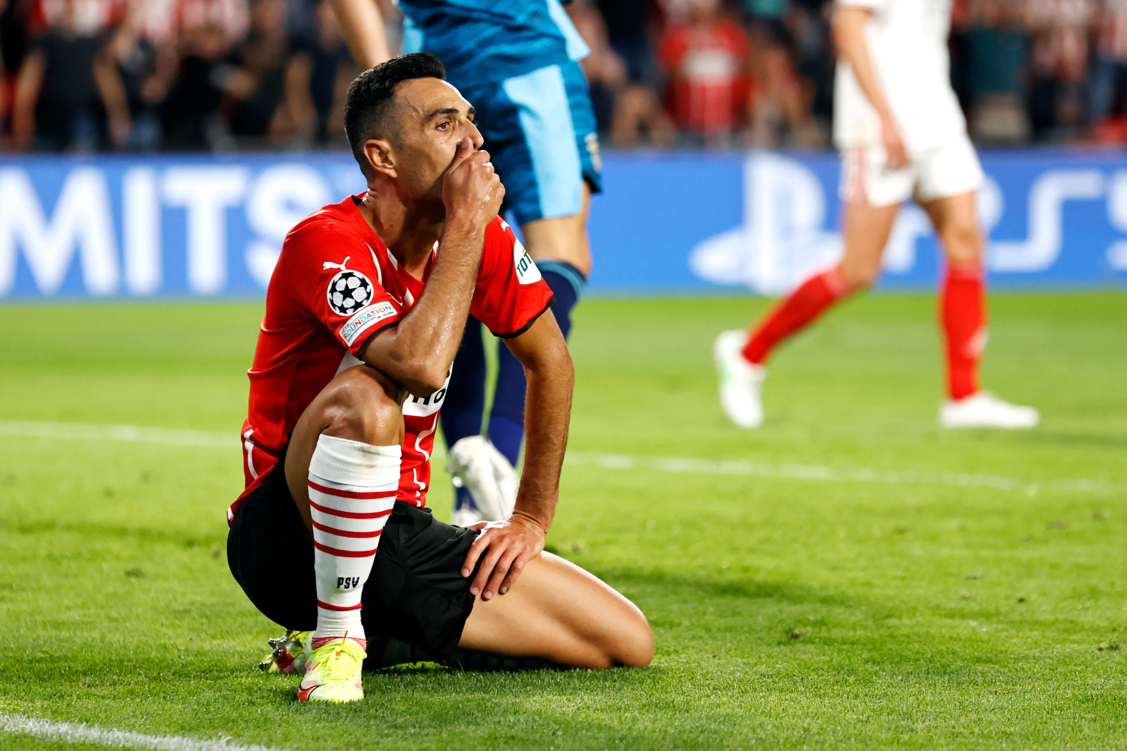 PSV wint niet van Benfica en mist hoofdtoernooi Champions League