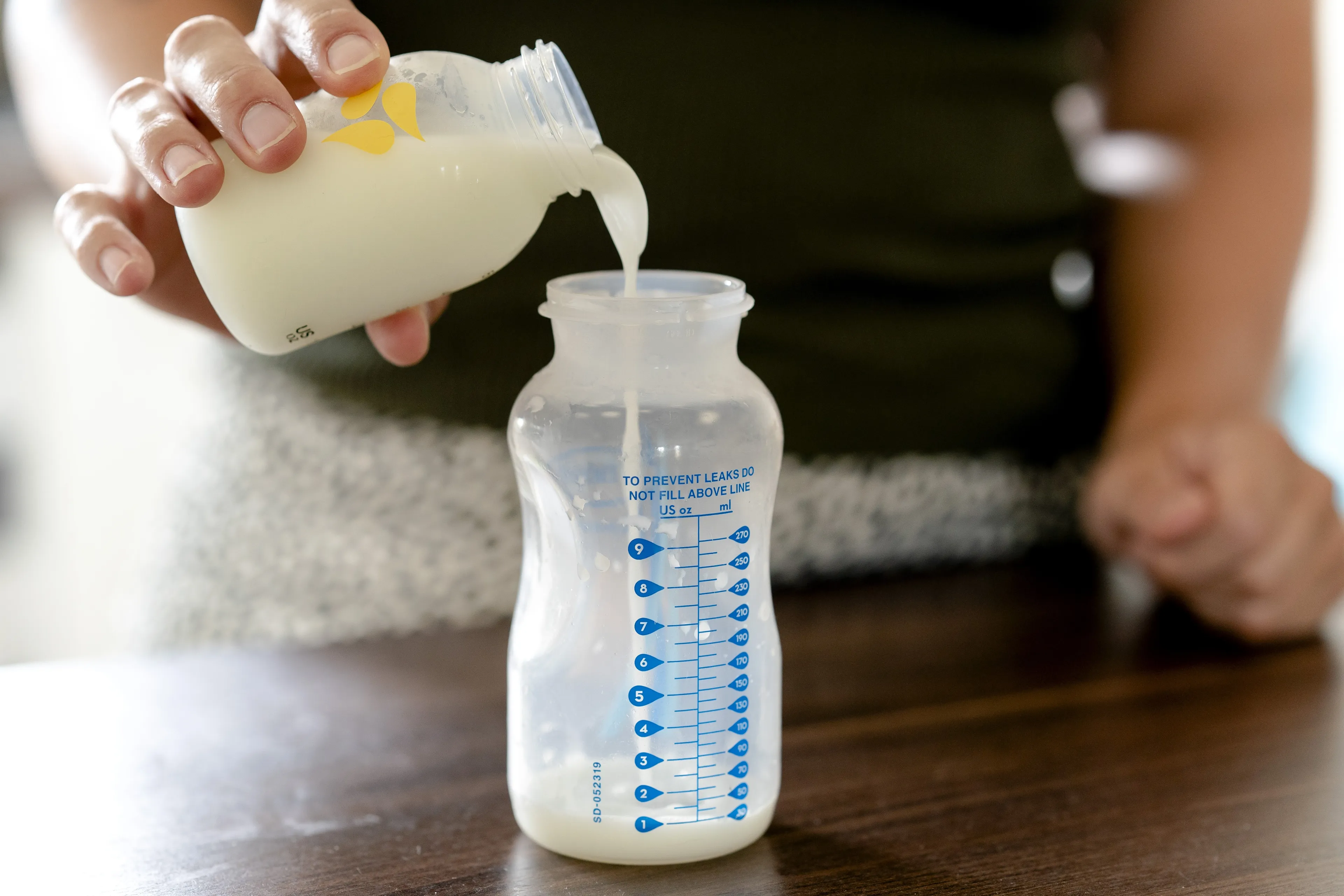 RIVM: PFAS zit in alle moedermelk, maar borstvoeding blijft advies