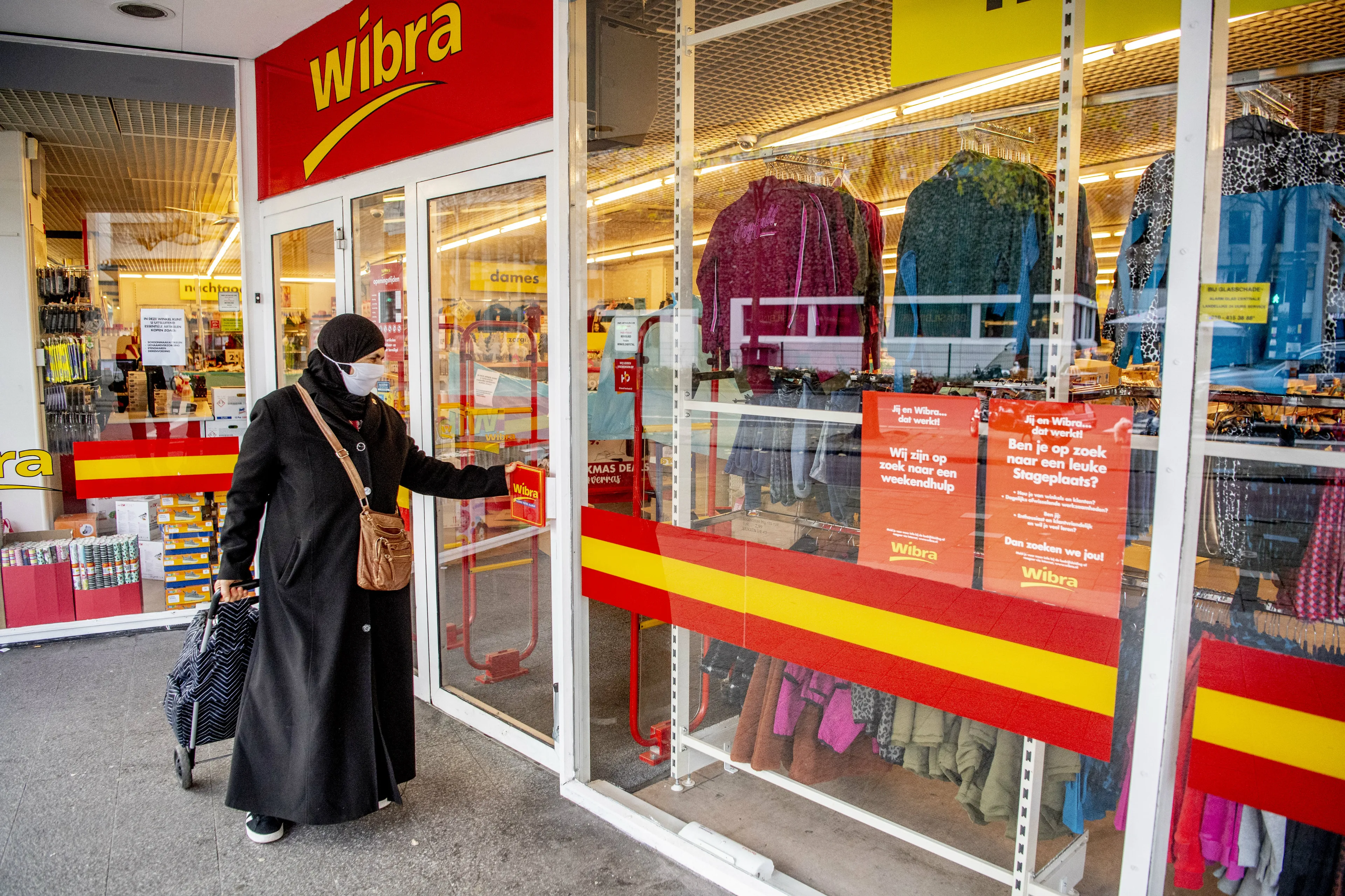 Wibra wil werknemers in de zomer niet-gewerkte lockdownuren onbetaald laten inhalen