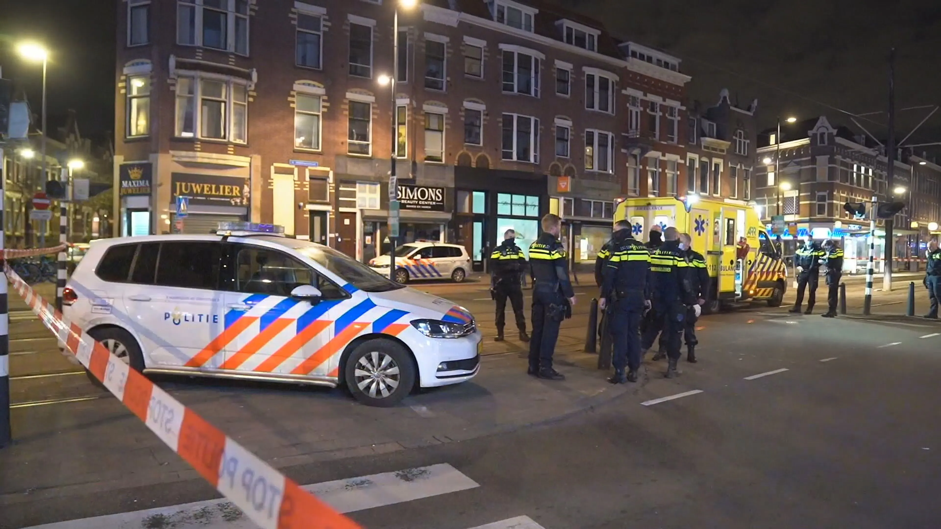 Jan maakt einde aan 'gruwelijke' steekpartij in Rotterdam: 'Ik kon het niet aanzien, moest iets doen'