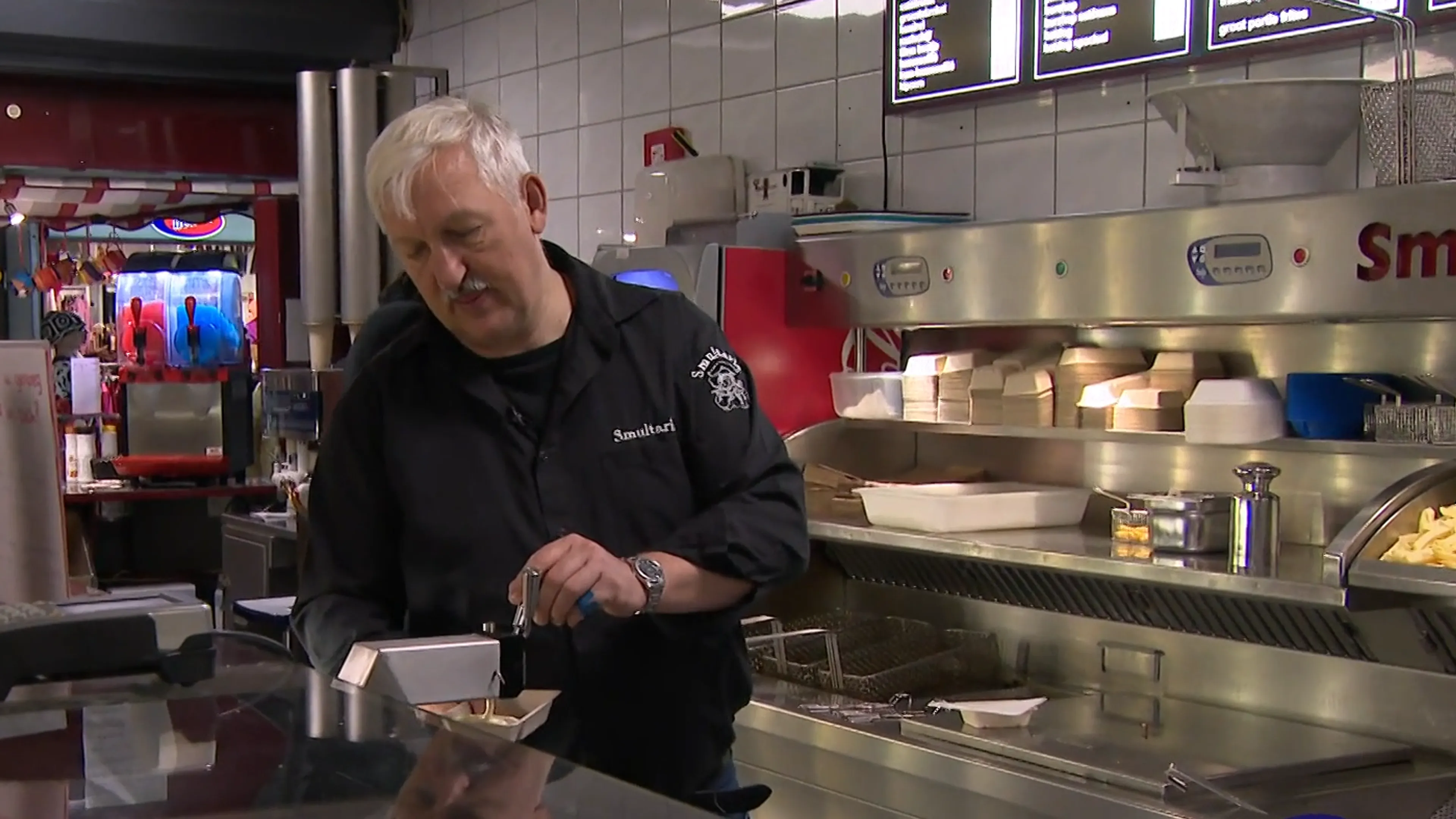 #CrisisvanNL | Snackbarhouder Gerard strijdt door ondanks hoge energieprijs: 'Gaan door tot bittere eind'