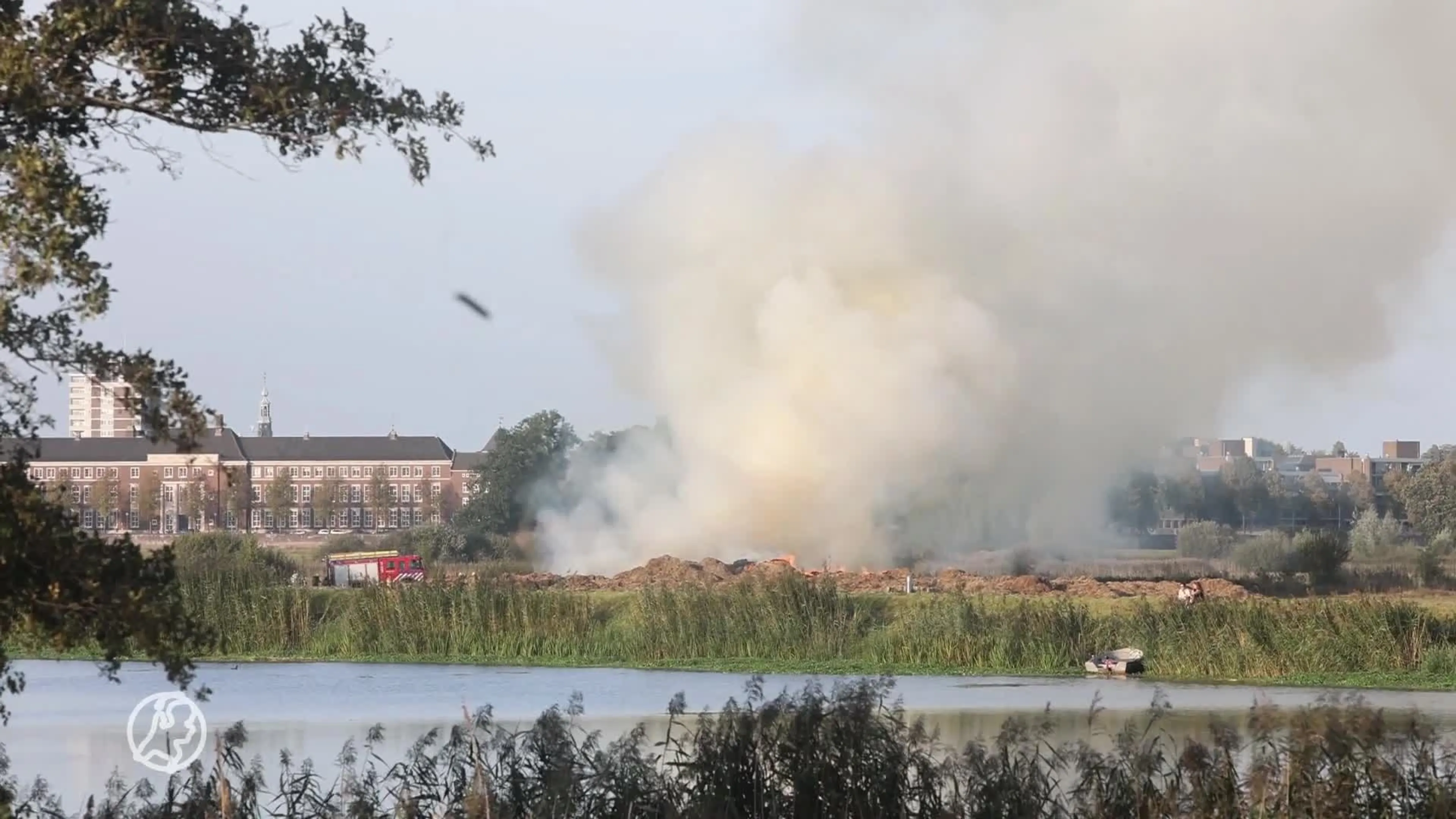 Brandende hooibalen in Den Bosch toch weer opgelaaid