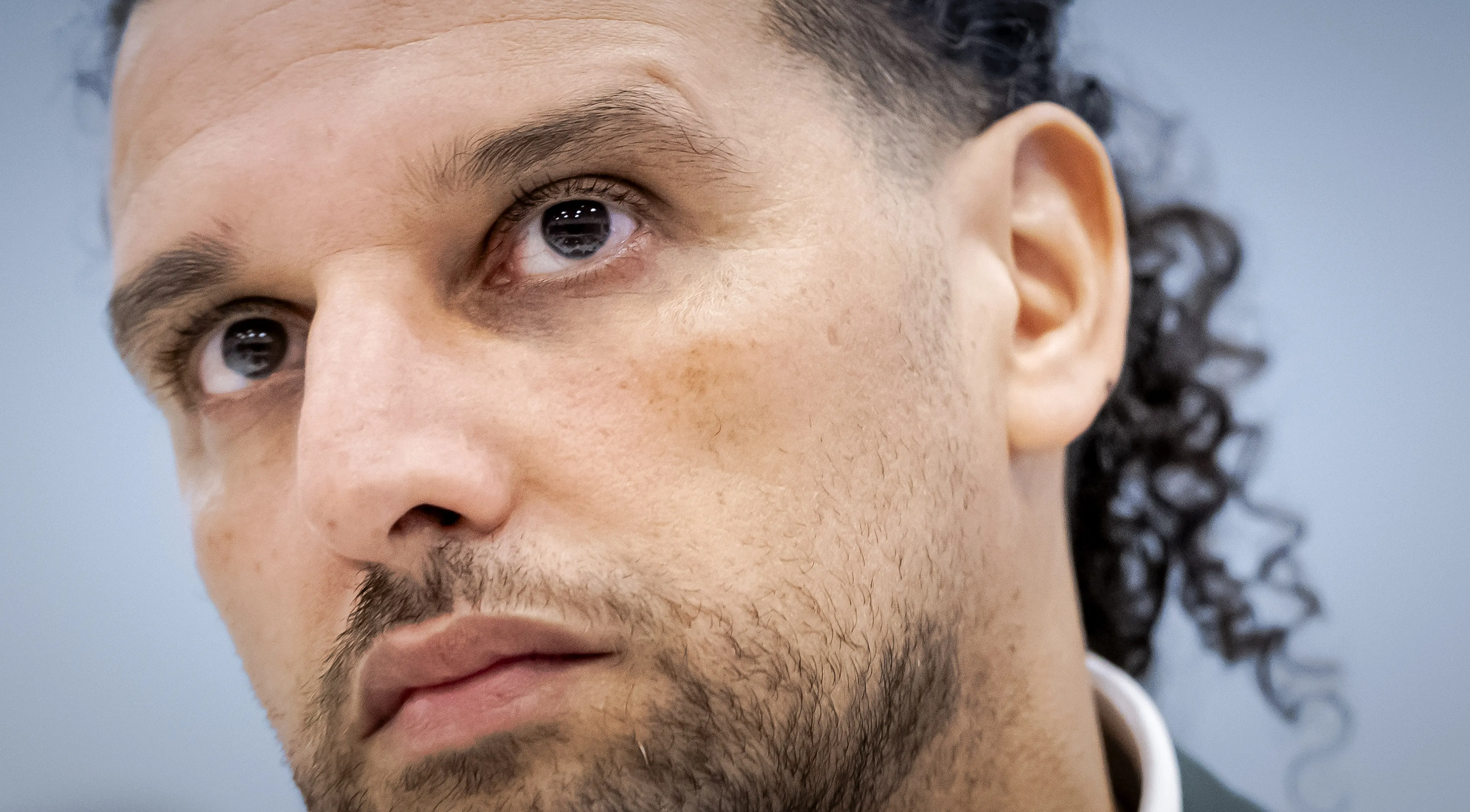 Ali B krijgt in hoger beroep hogere straf dan geëist in zedenzaak: 3 jaar cel