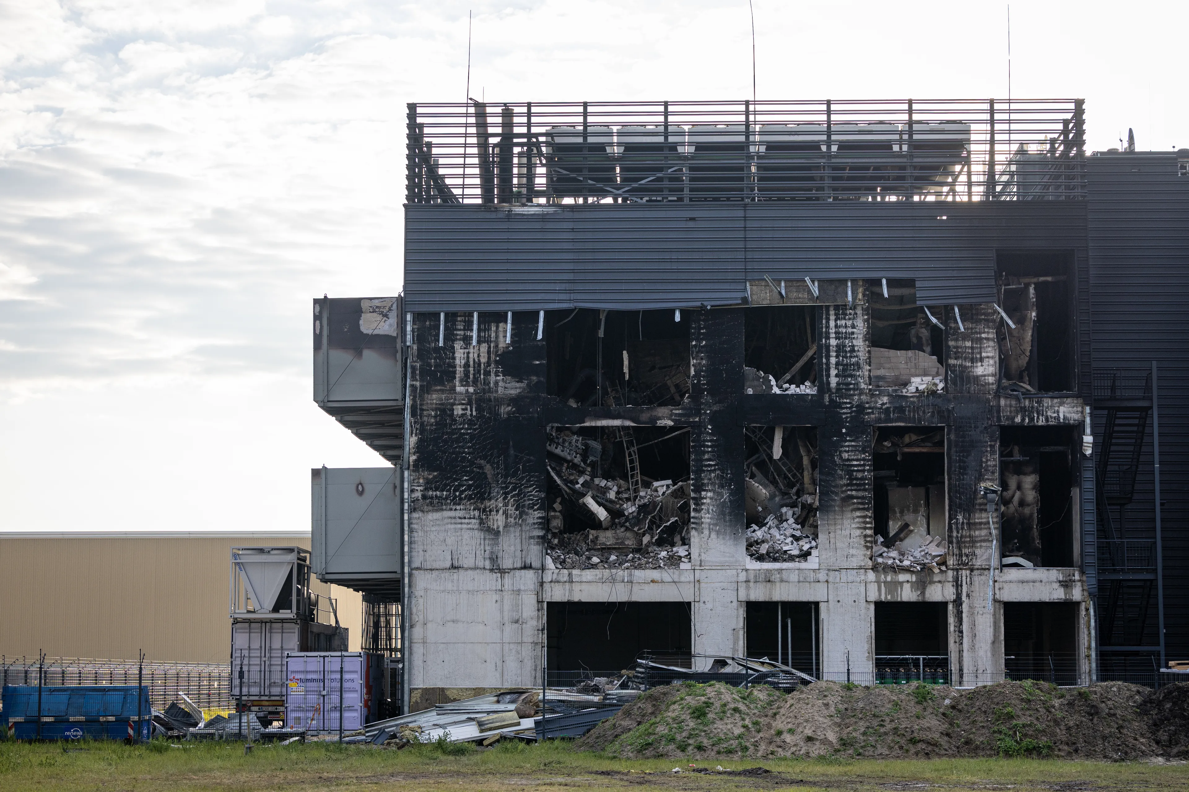 Brand in datacenter Almere zorgt nog dagen voor grote problemen