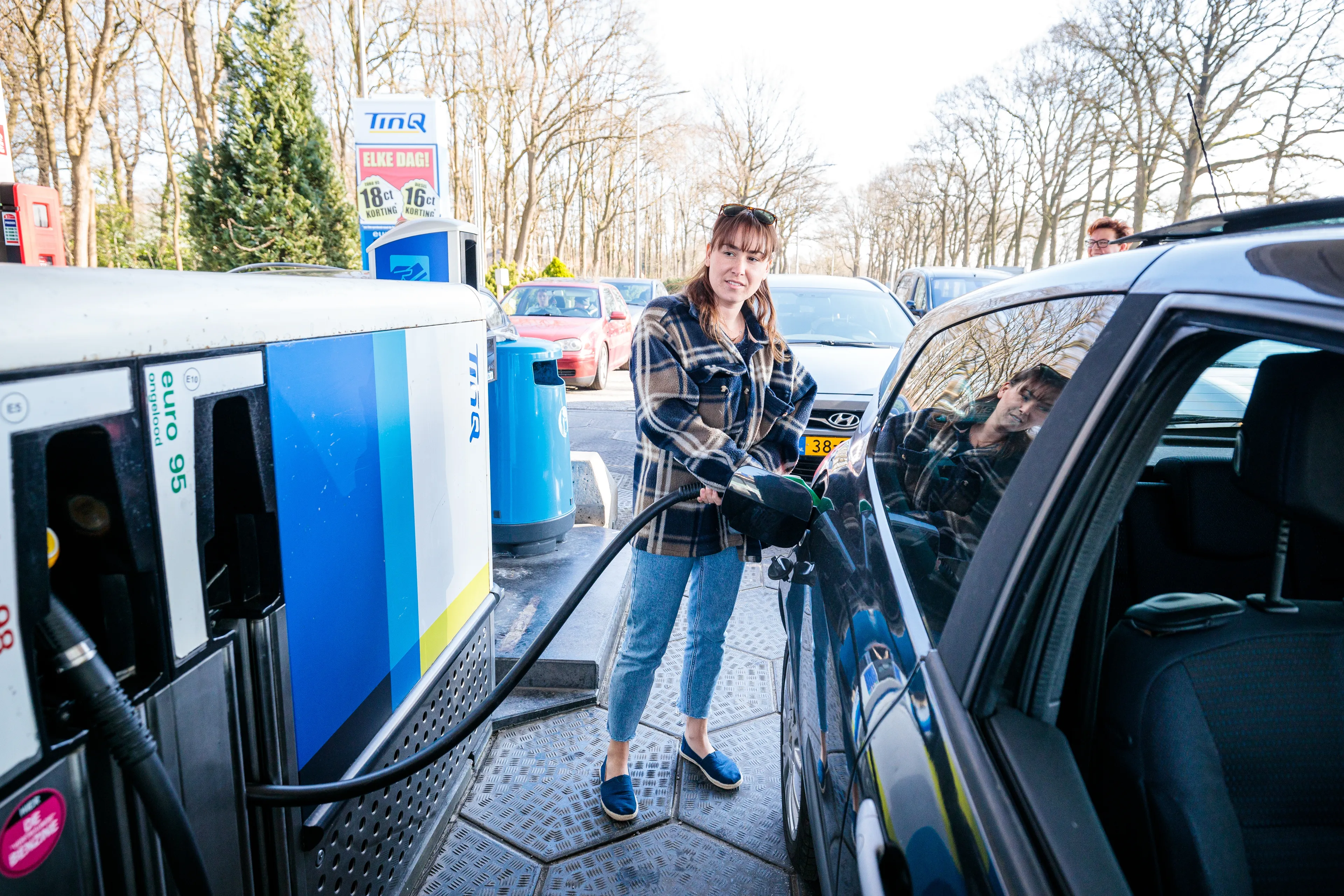Run op benzine verwacht: tankstation Harderwijk gooit prijzen flink omlaag