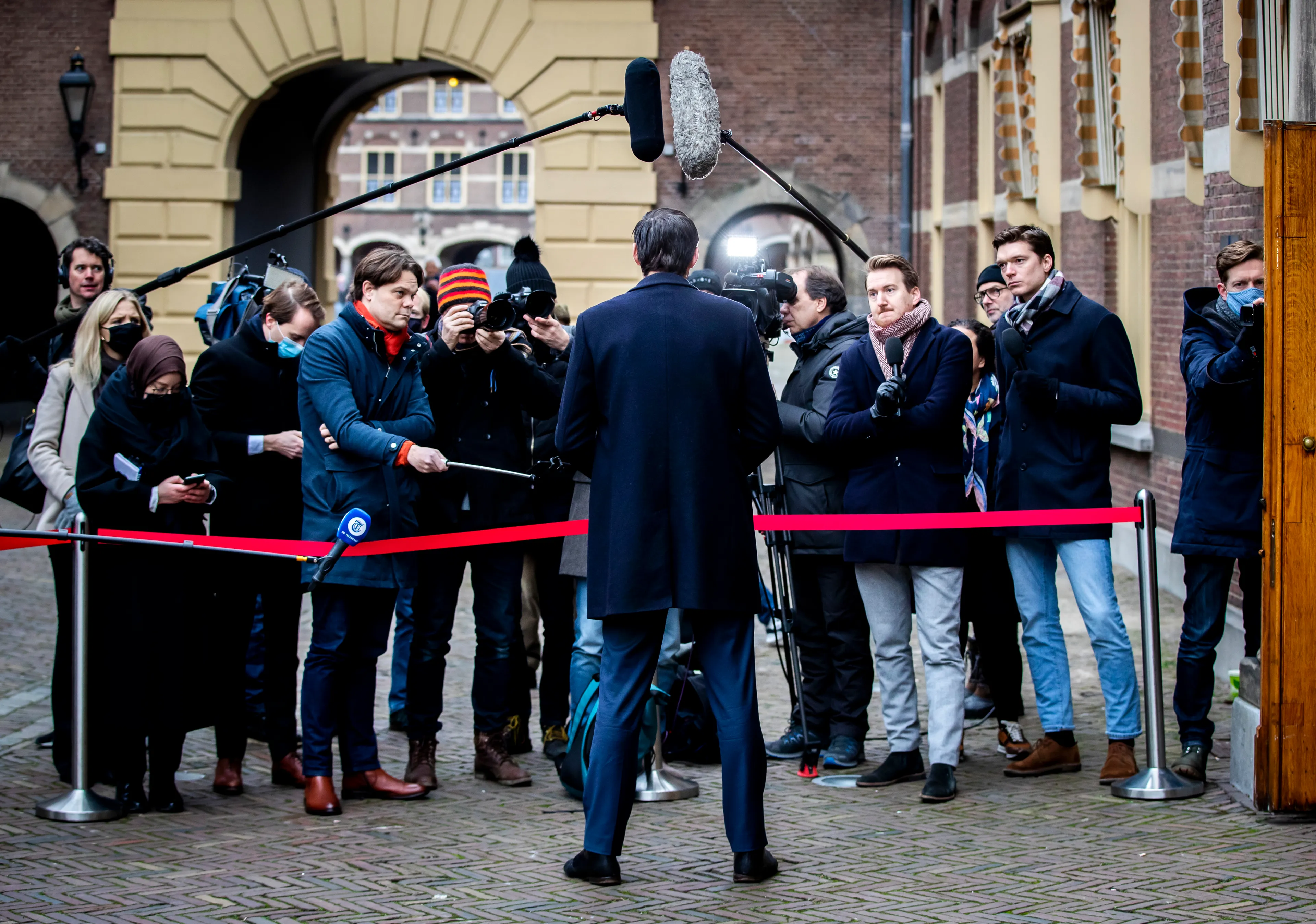 Premier Rutte reageert op val kabinet: 'Strijd tegen coronavirus gaat door'