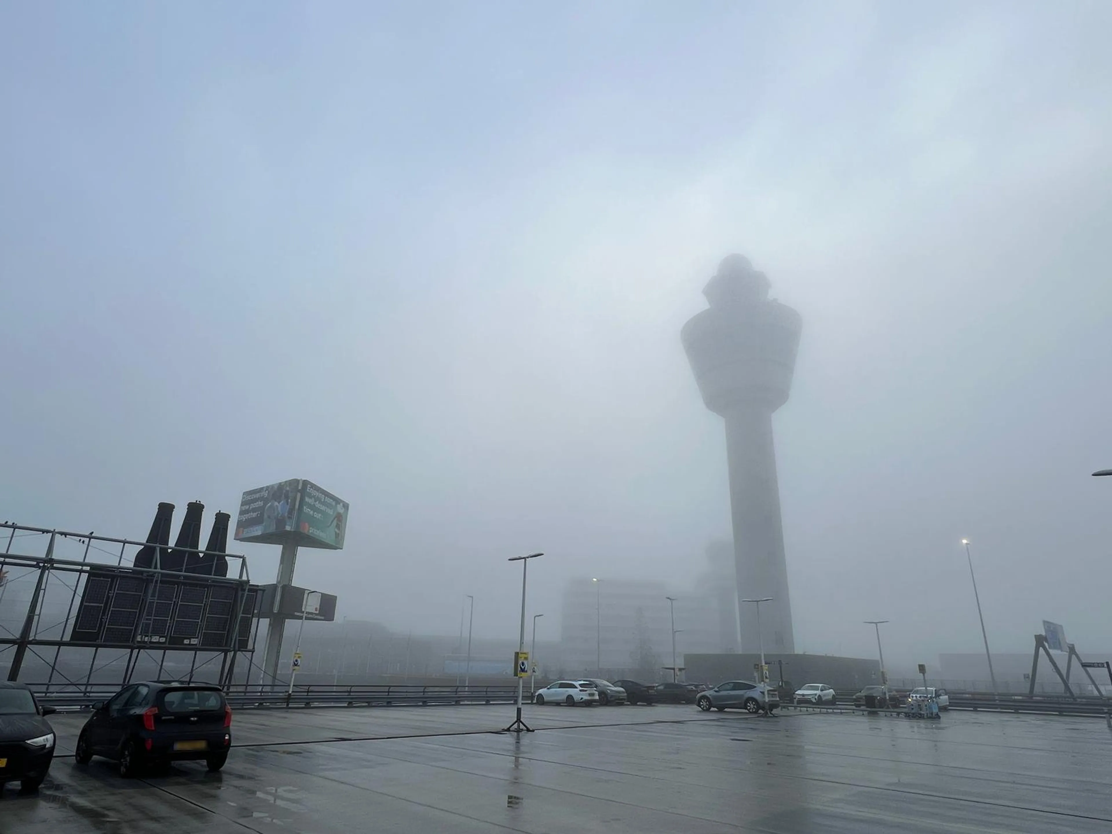 Ook donderdag vluchten vanaf Schiphol geschrapt door dichte mist