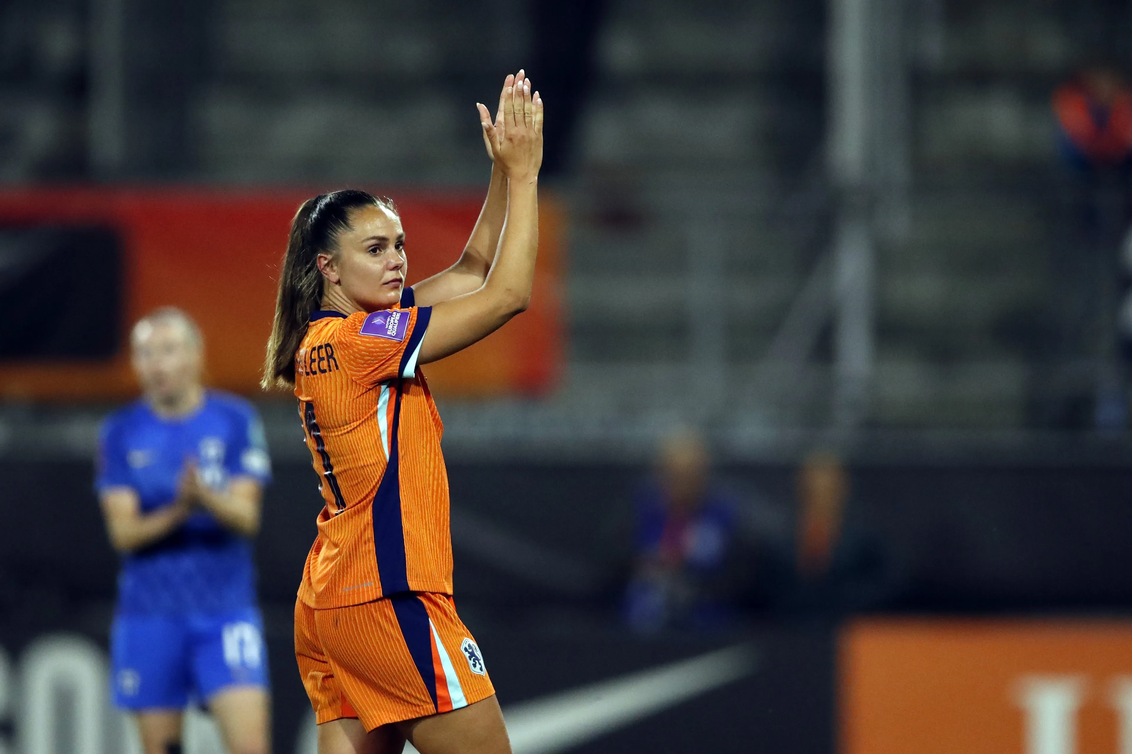 Lieke Martens zet punt achter profcarrière: 'Voetbal blijft in mijn hart'