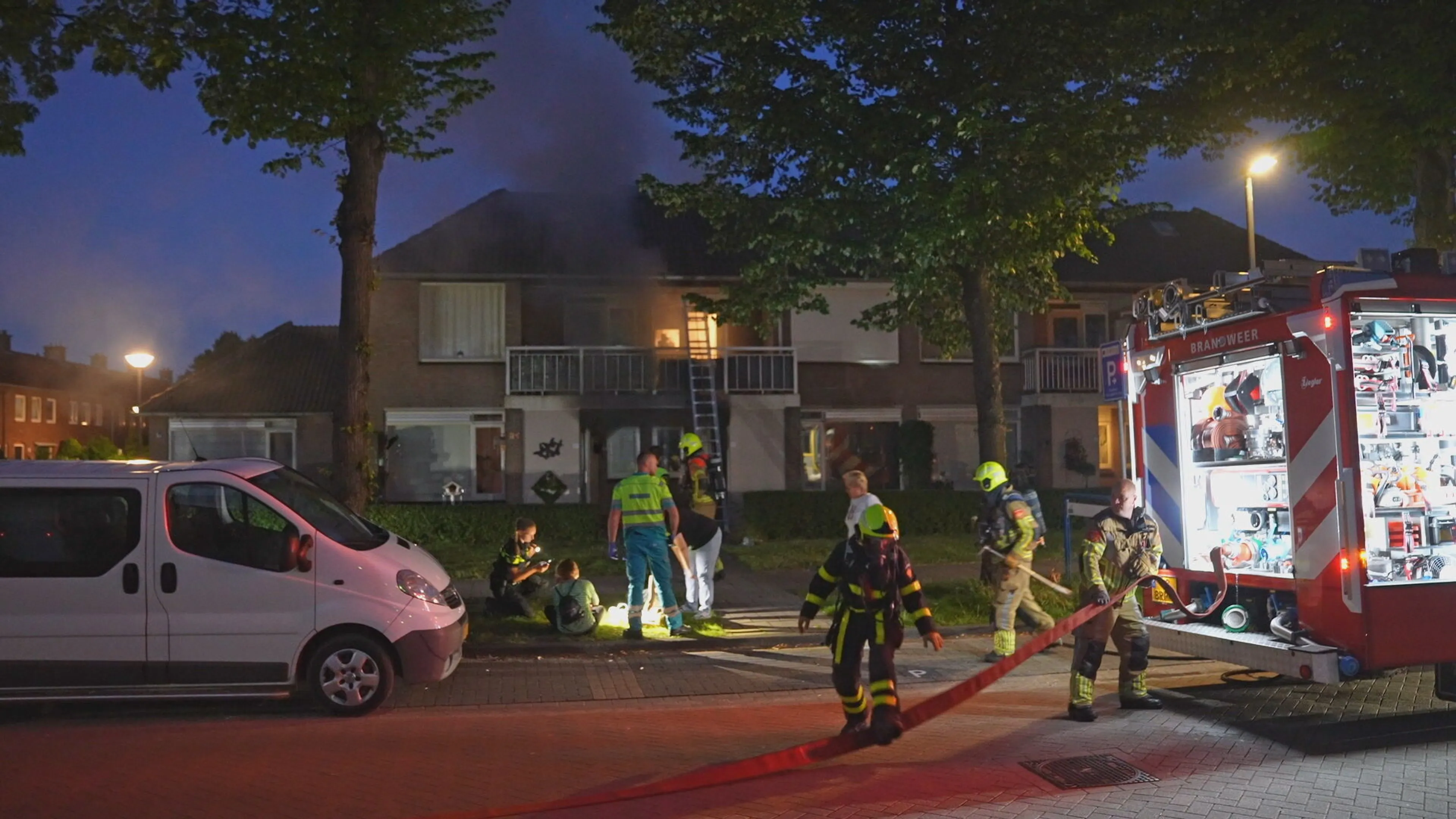 Buurtbewoners over uitslaande brand Waalwijk: 'Ze heeft echt hulp nodig'