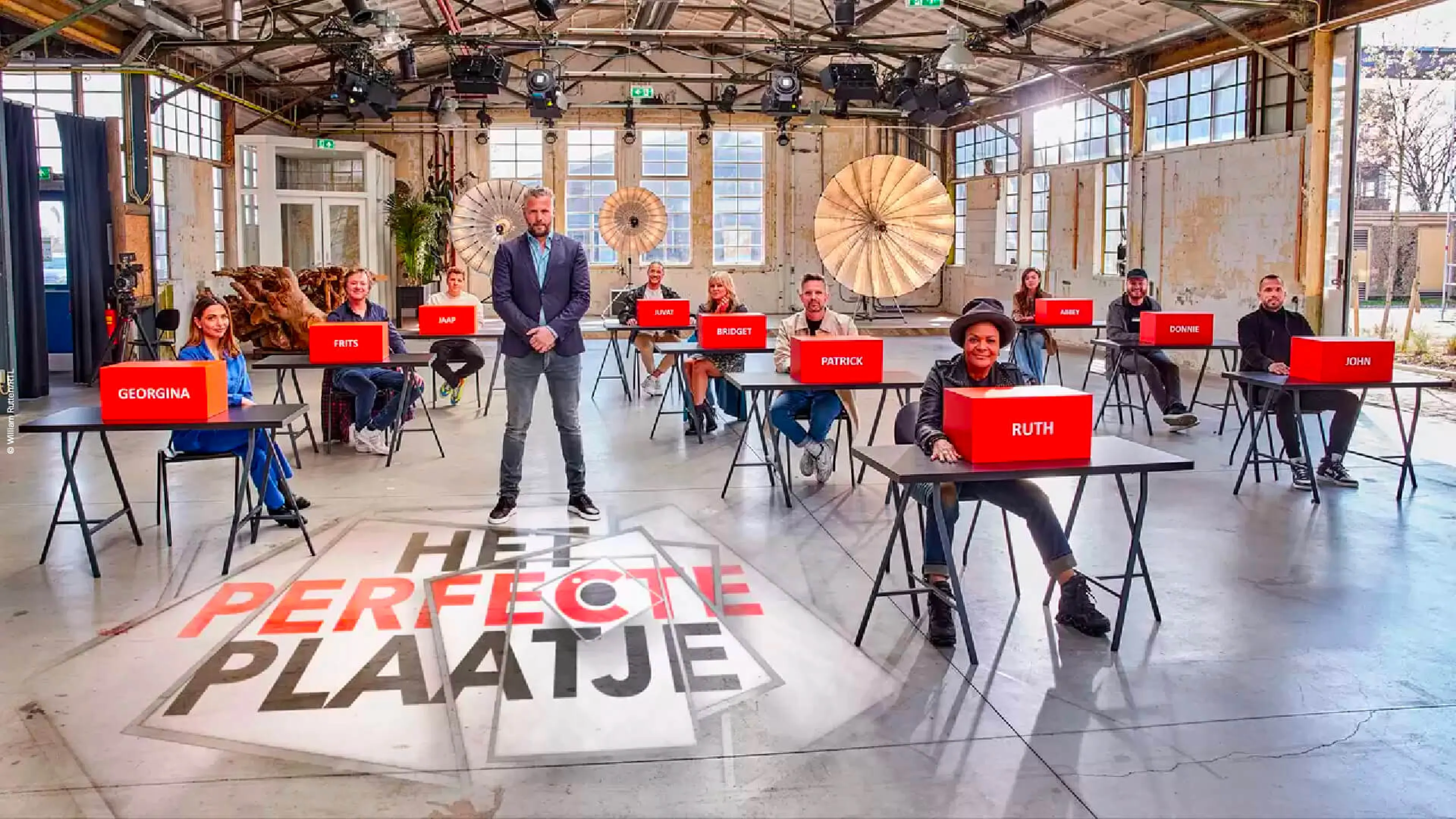 Hilarische naaktshoot in Het Perfecte Plaatje: 'Hij helikoptert'