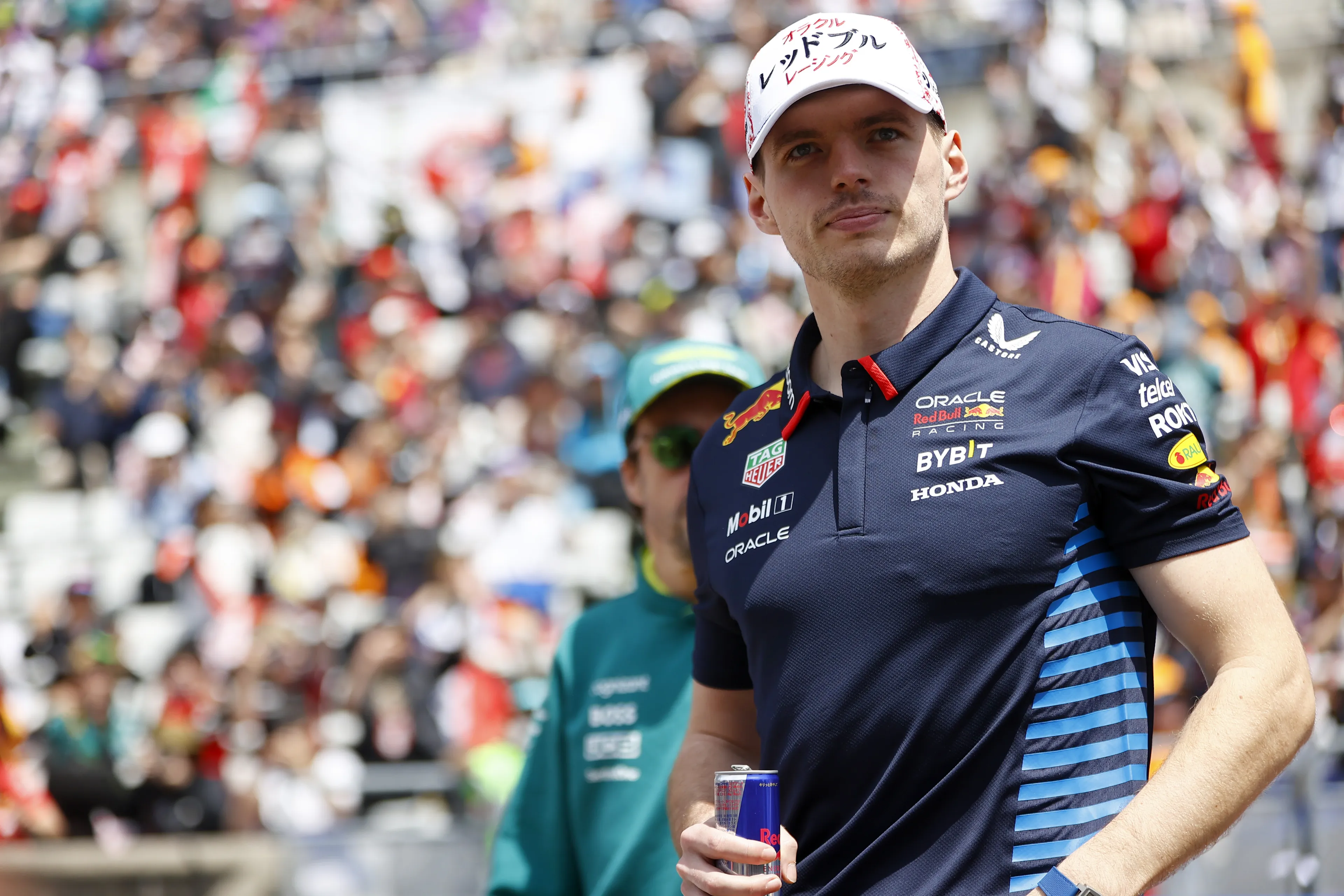 Superieure Verstappen pakt winst in Japan