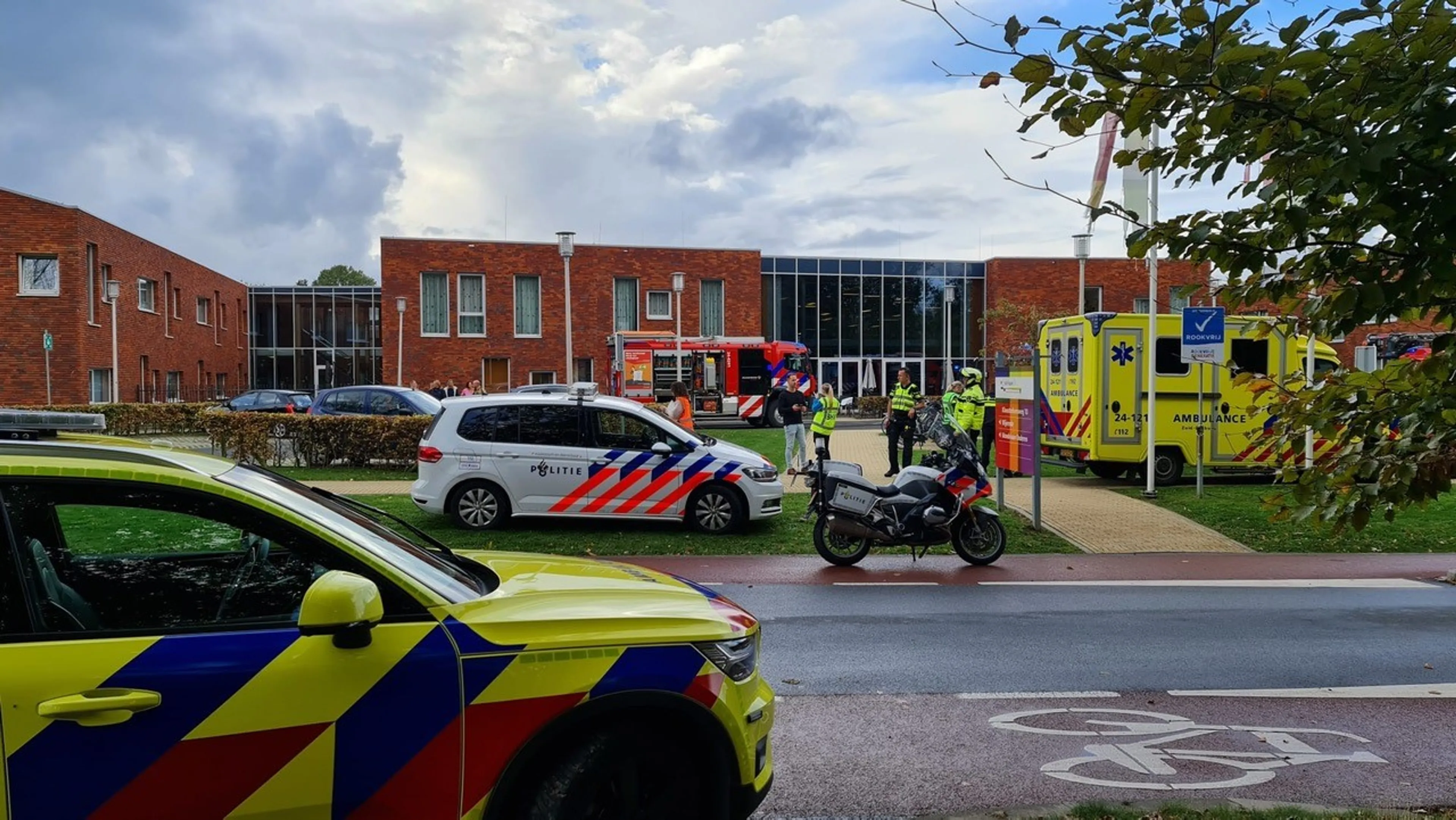 Grote brand bij zorginstelling in Heerlen, bewoner gewond