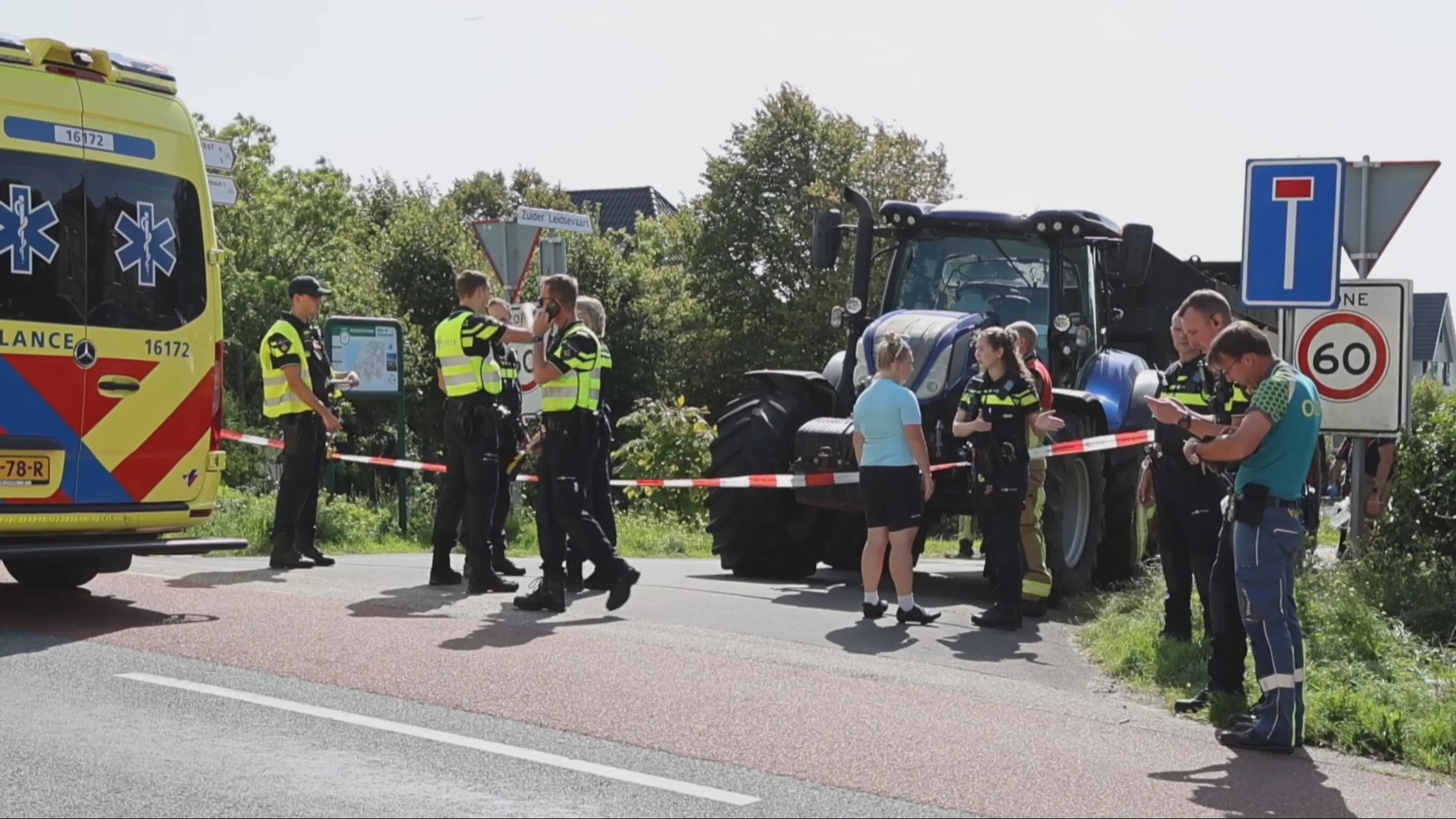 Fietser (66) overleden bij botsing met tractor in Hillegom