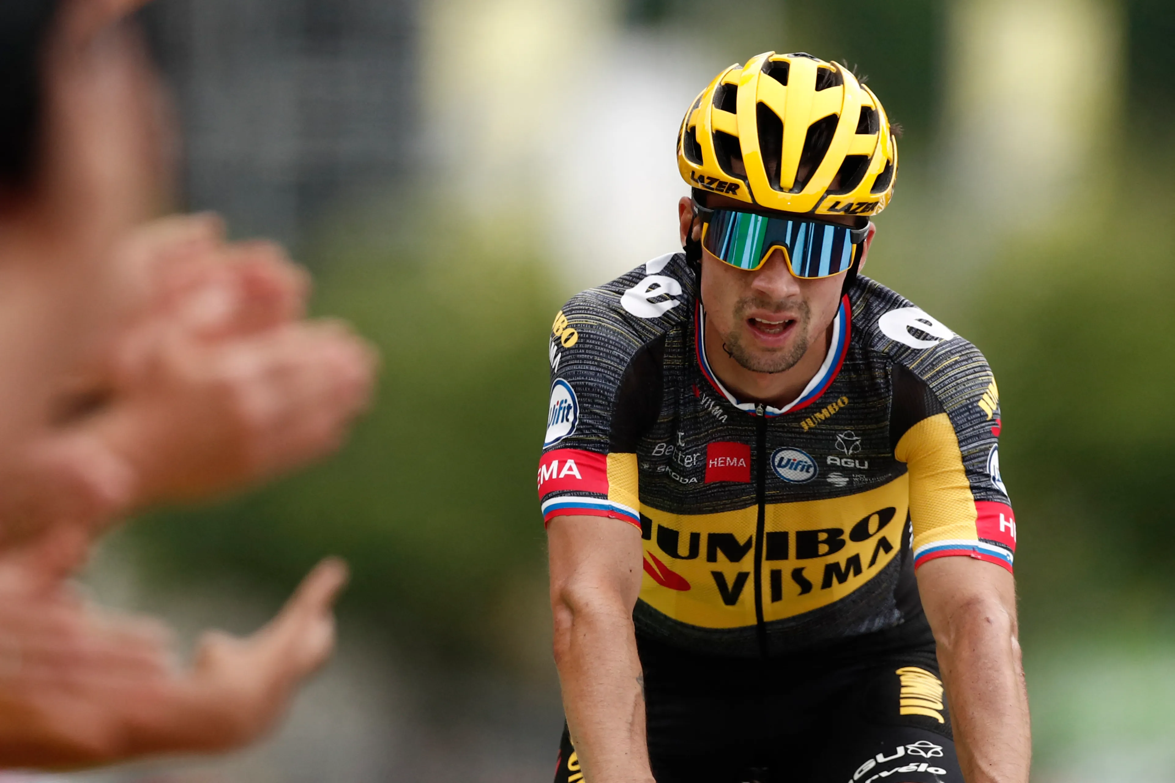 Nachtmerrie voor wielerploeg Jumbo-Visma: Roglic niet meer van start in Tour