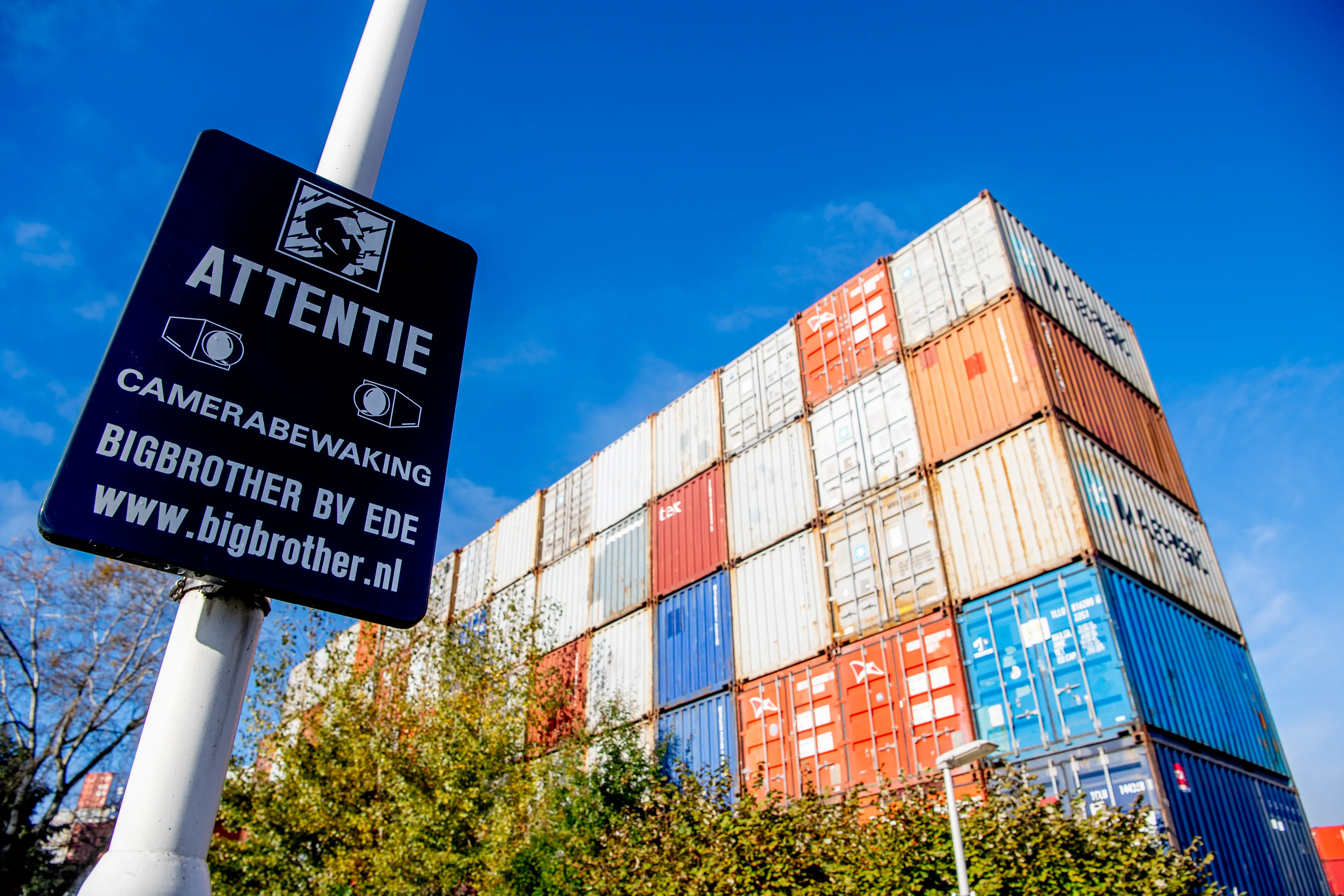 Aboutaleb wil keiharde aanpak coke-invoer in de Rotterdamse haven