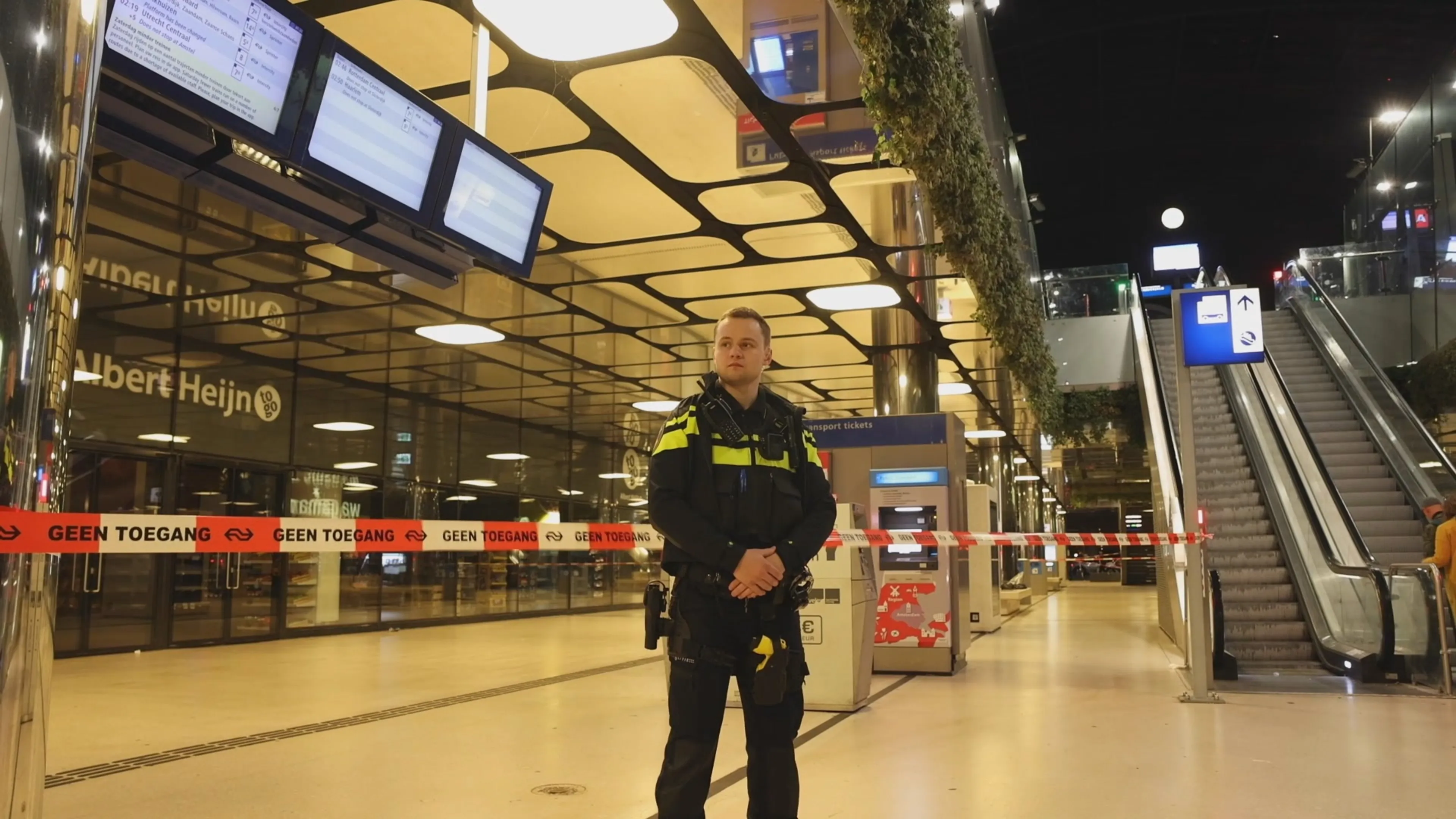 Twee gewonden door schietpartij vlakbij Centraal Station Amsterdam
